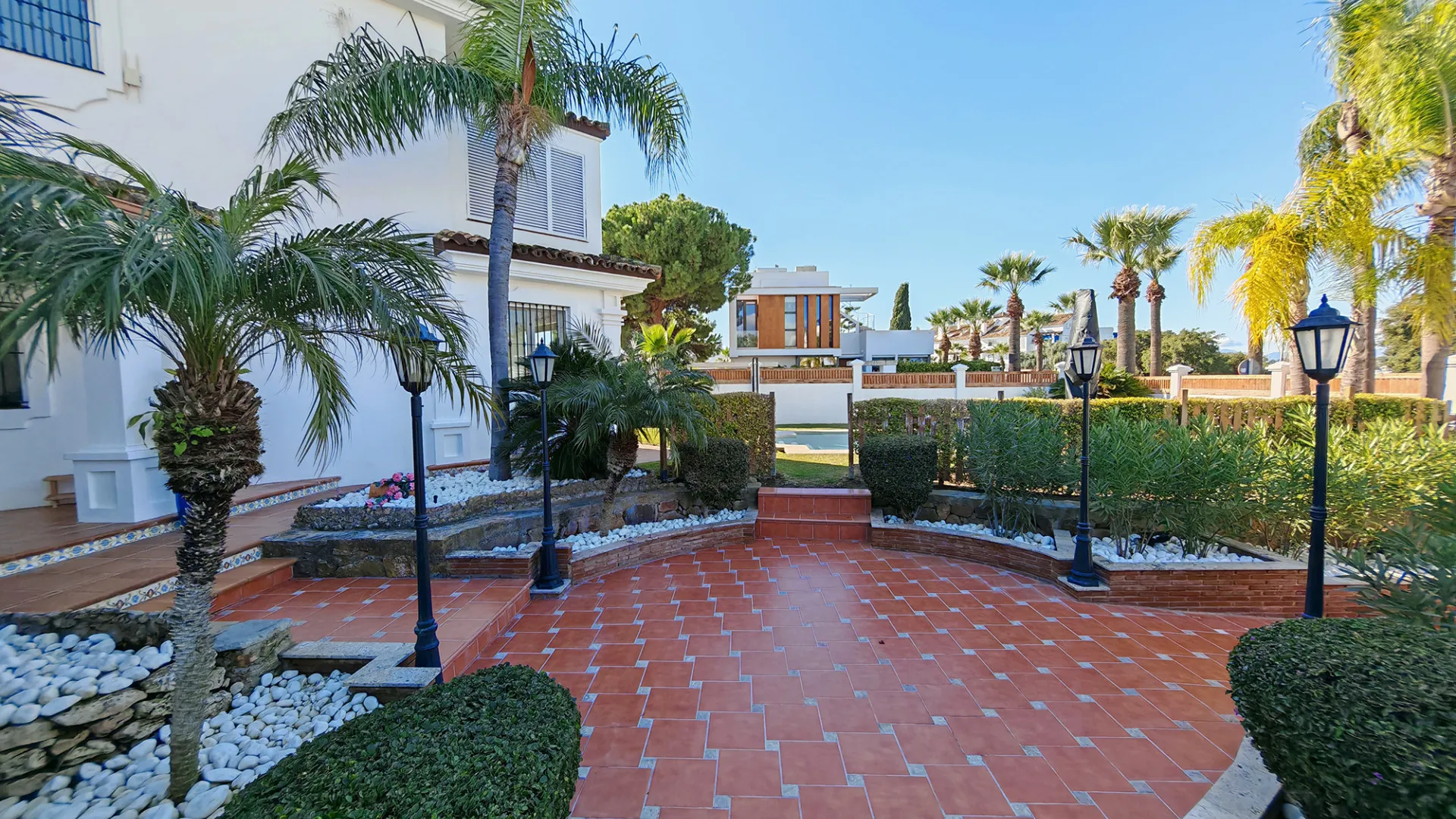 Villa in Las Chapas for sale