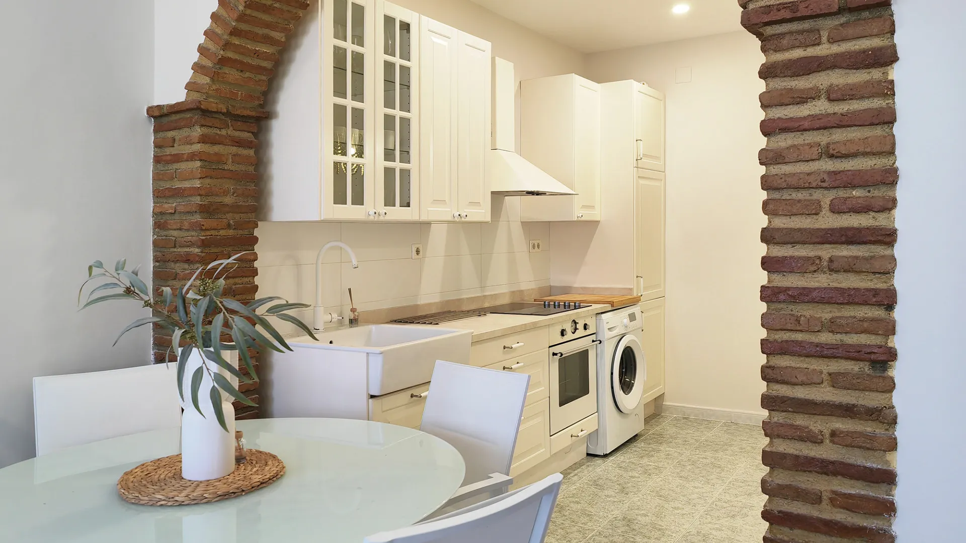 Apartamento planta baja con 2 dormitorios a la venta en Calahonda Playa