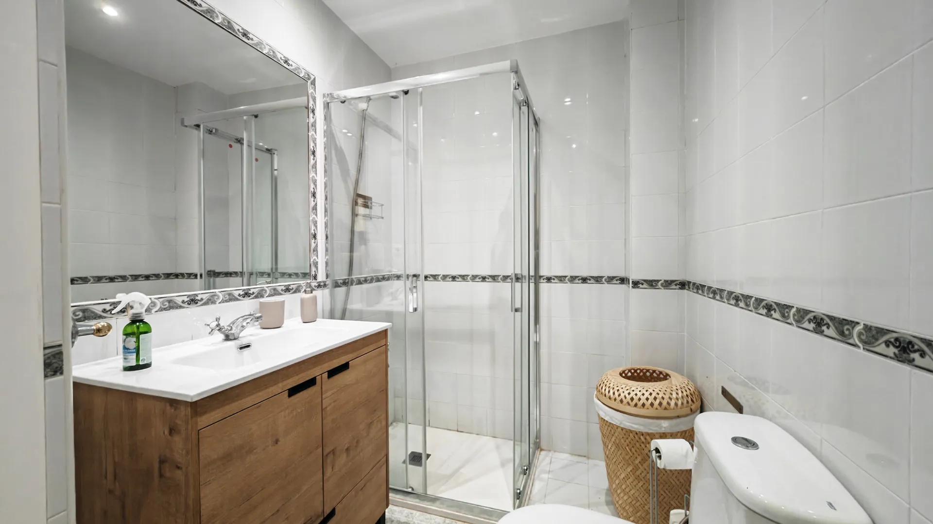 Apartamento planta baja con 2 dormitorios a la venta en Calahonda Playa