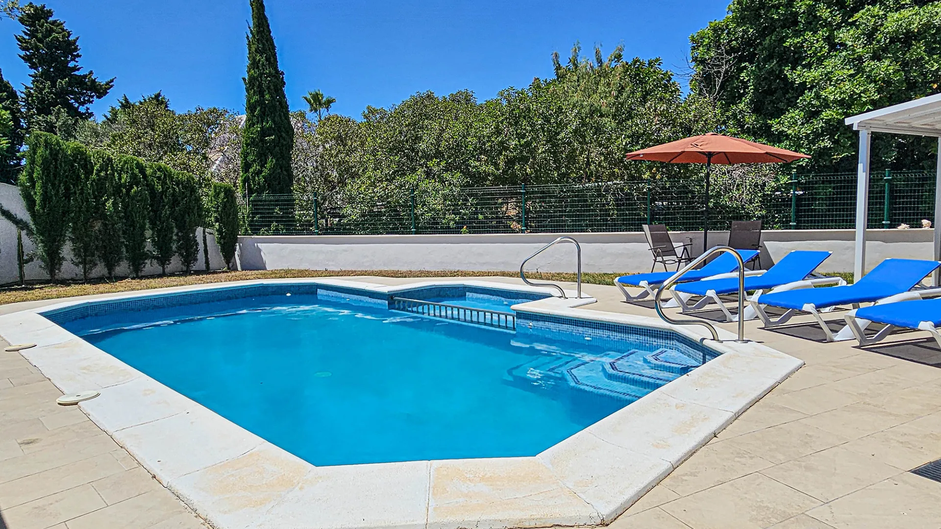 Se vende villa en Riviera del Sol de 4 dormitorios