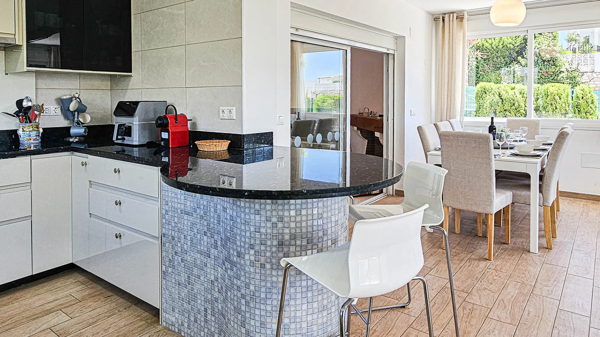 Se vende villa en Riviera del Sol de 4 dormitorios