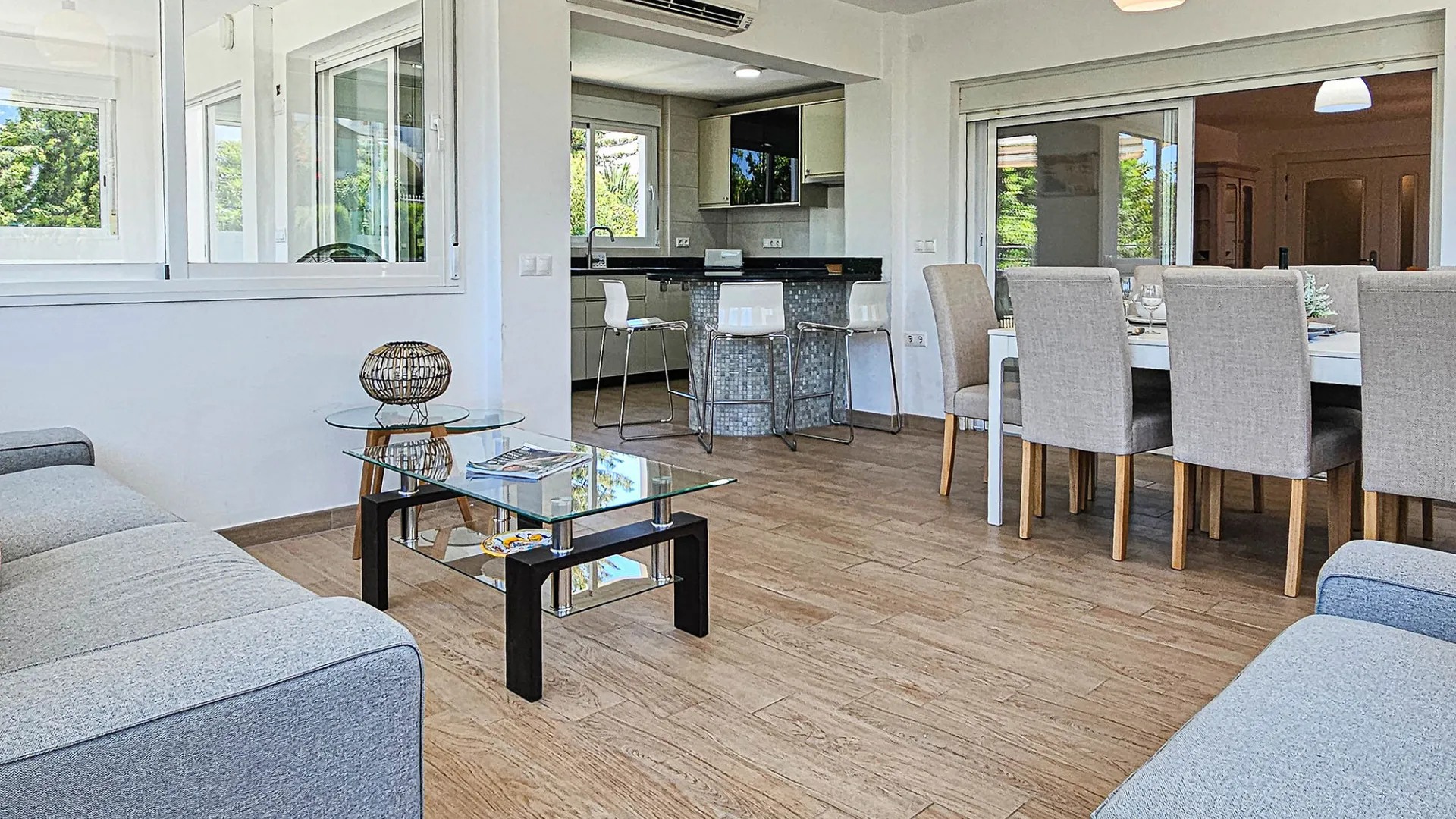 Se vende villa en Riviera del Sol de 4 dormitorios