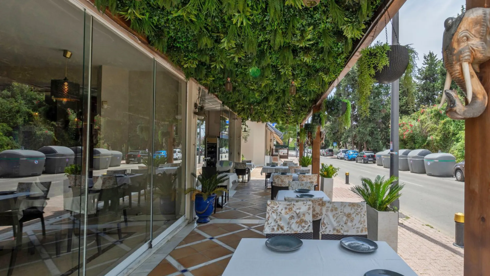 Nueva Andalucia restaurant for sale