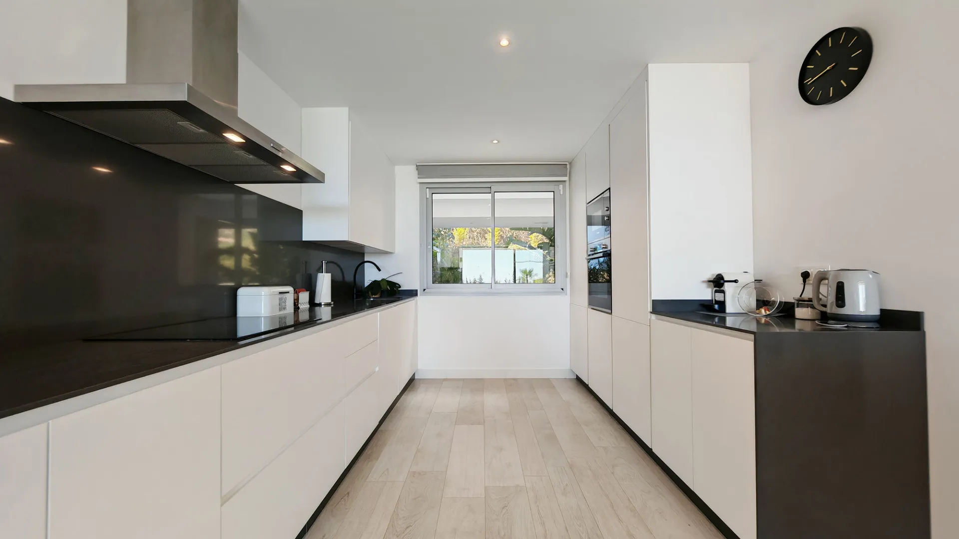 For sale ground floor apartment in Alcazaba Lagoon with 2 bedrooms