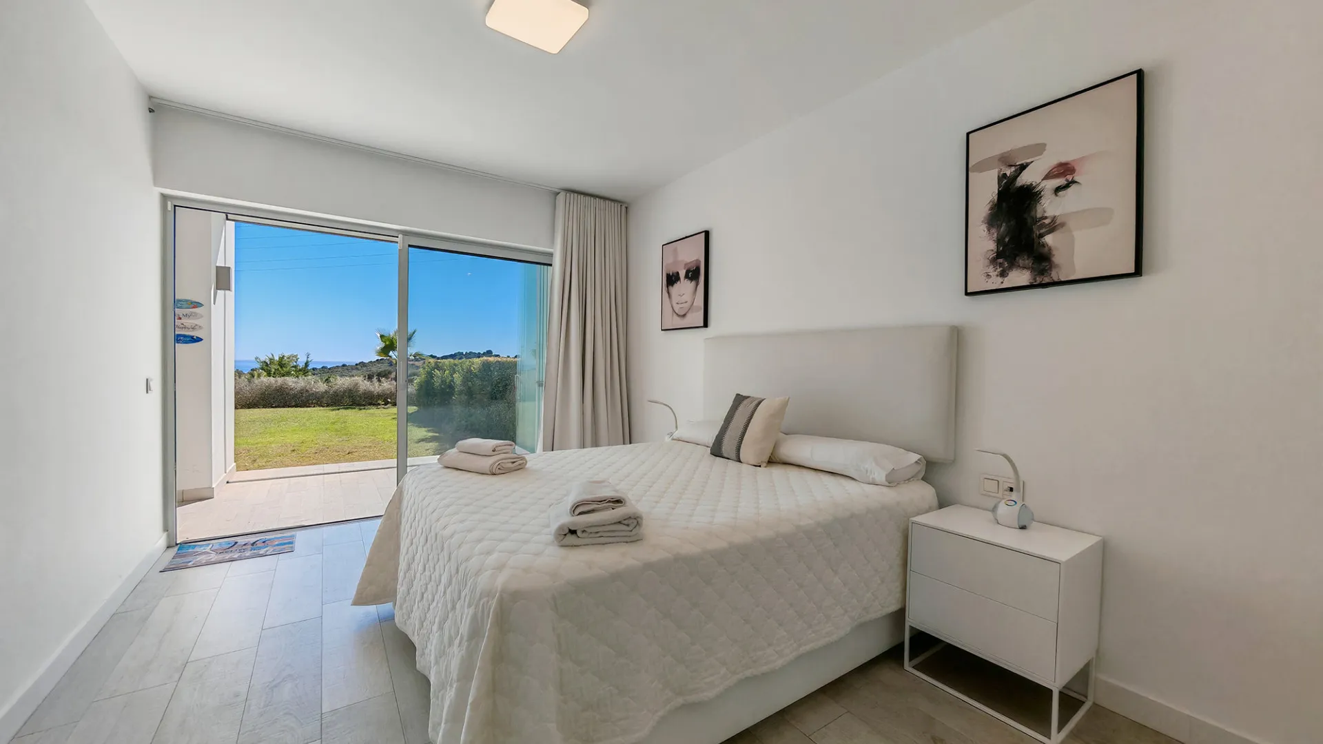 For sale ground floor apartment in Alcazaba Lagoon with 2 bedrooms