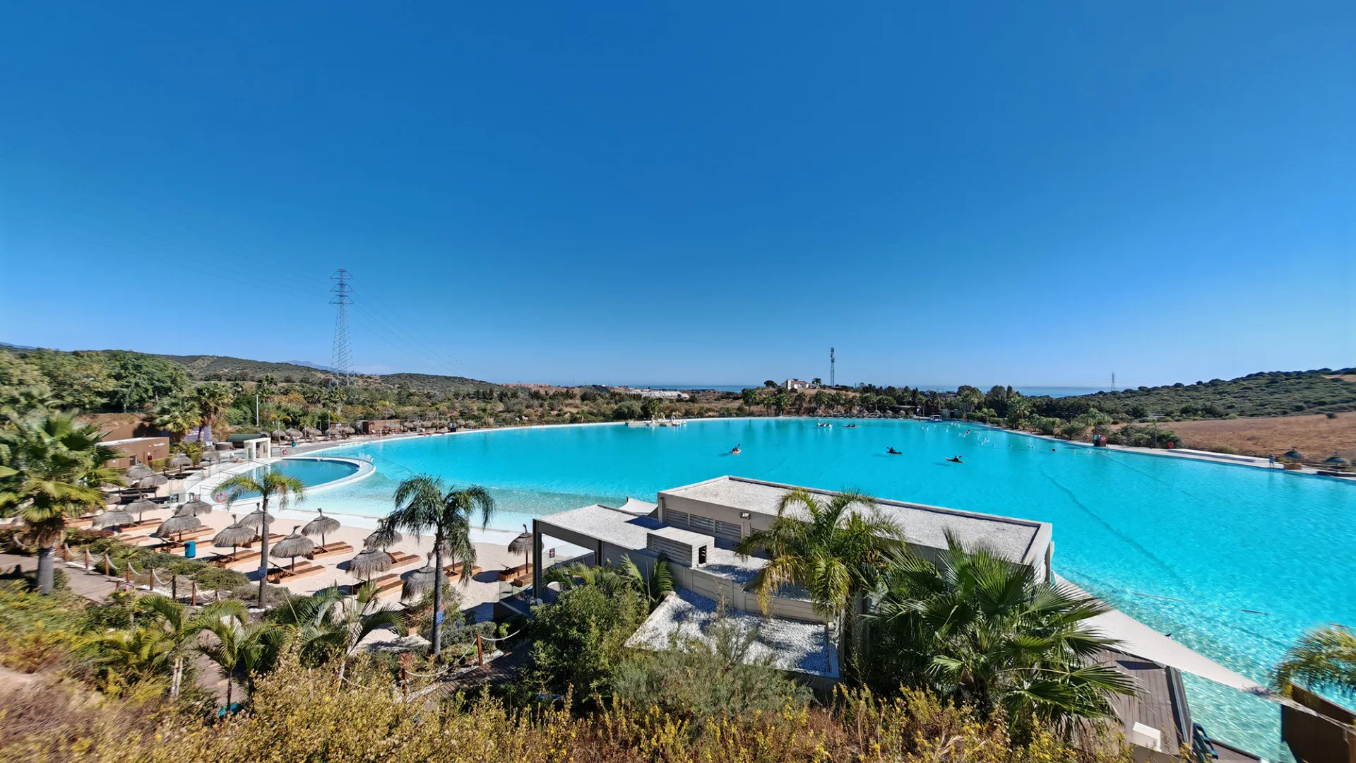 For sale ground floor apartment in Alcazaba Lagoon with 2 bedrooms