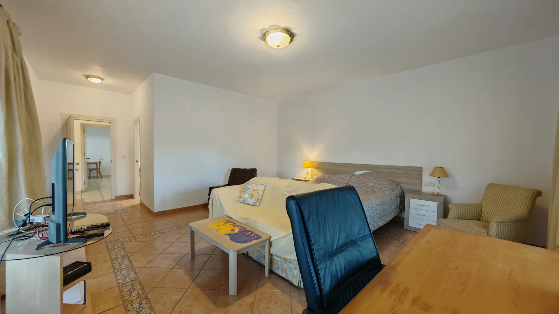 Marbella Ciudad, villa a la venta con 12 dormitorios