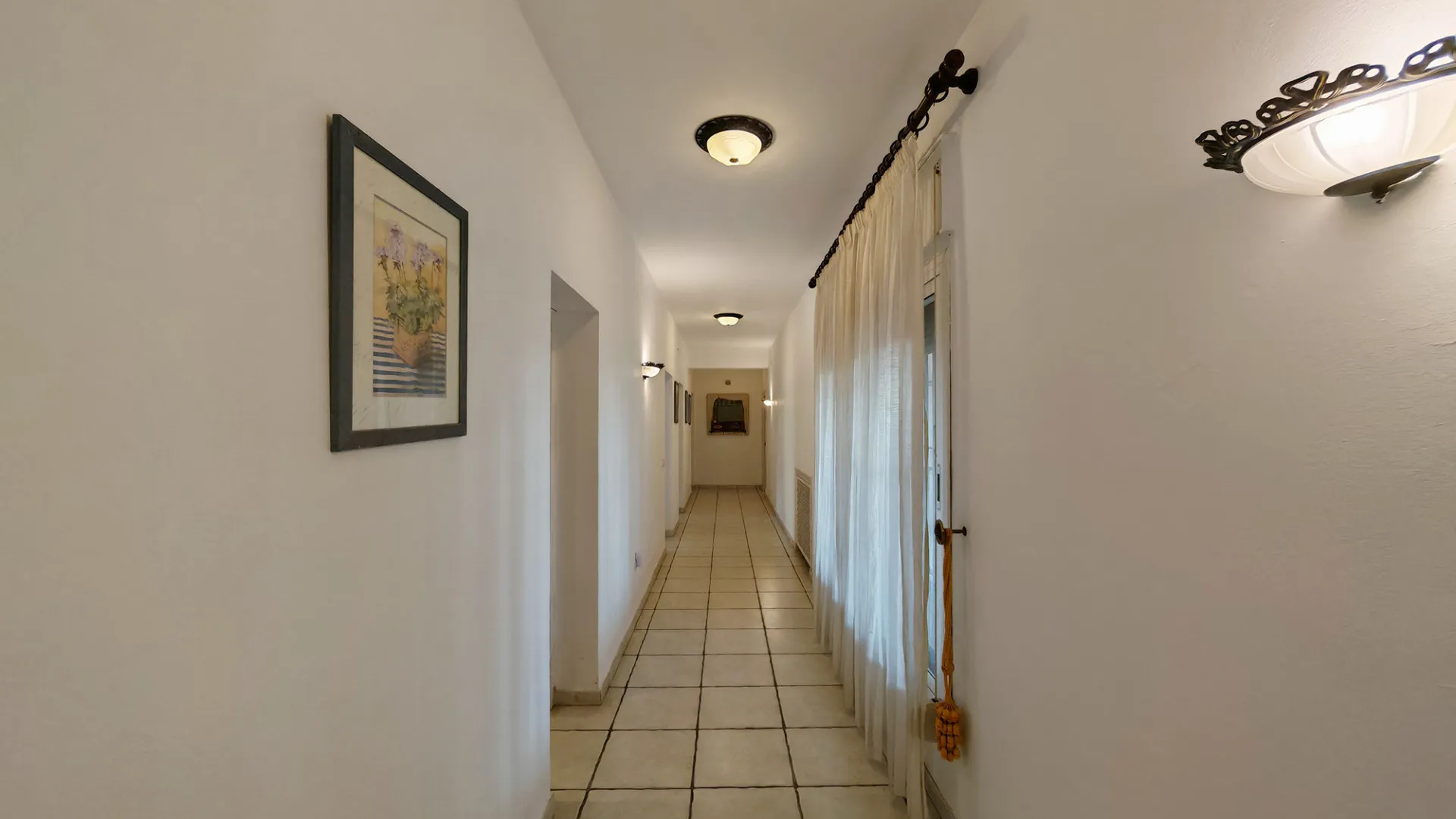 Marbella Ciudad, villa a la venta con 12 dormitorios
