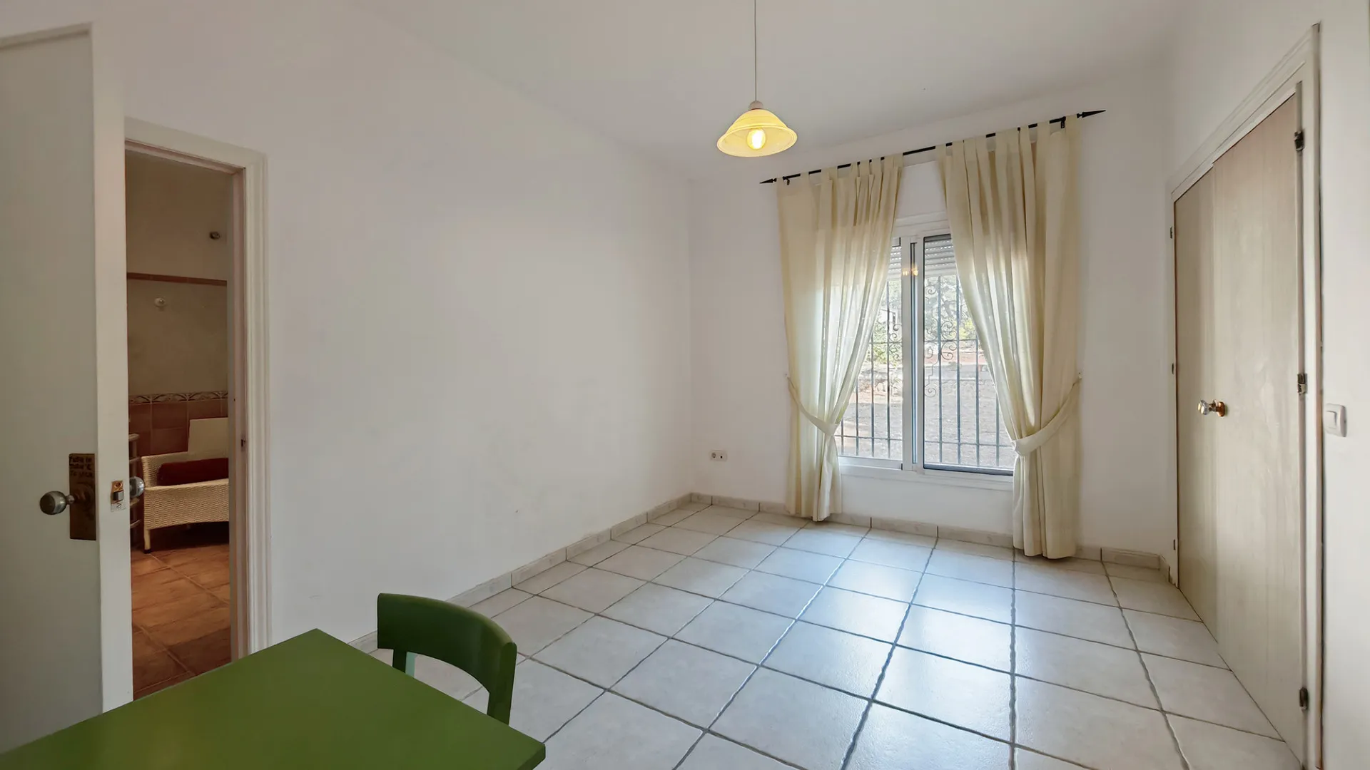 Marbella Ciudad, villa a la venta con 12 dormitorios