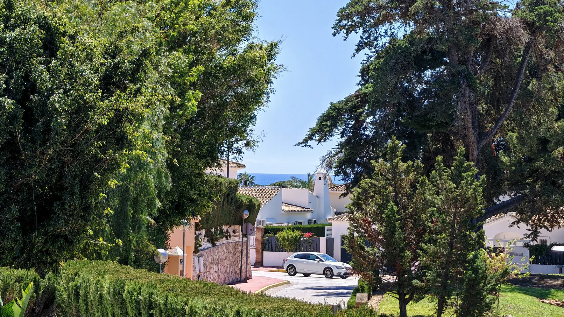 Villa for sale in Calahonda