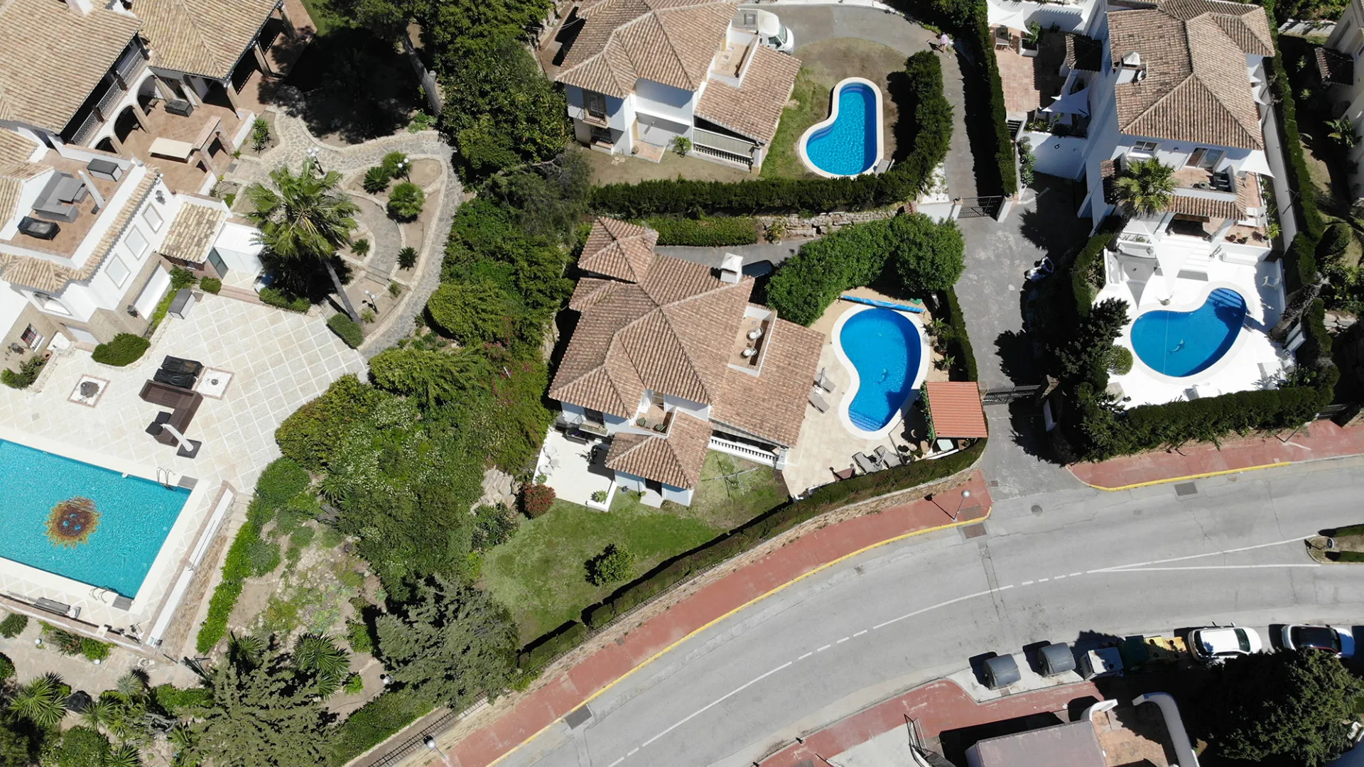 Villa for sale in Calahonda
