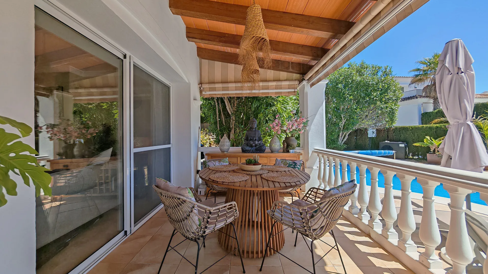 Villa for sale in Calahonda