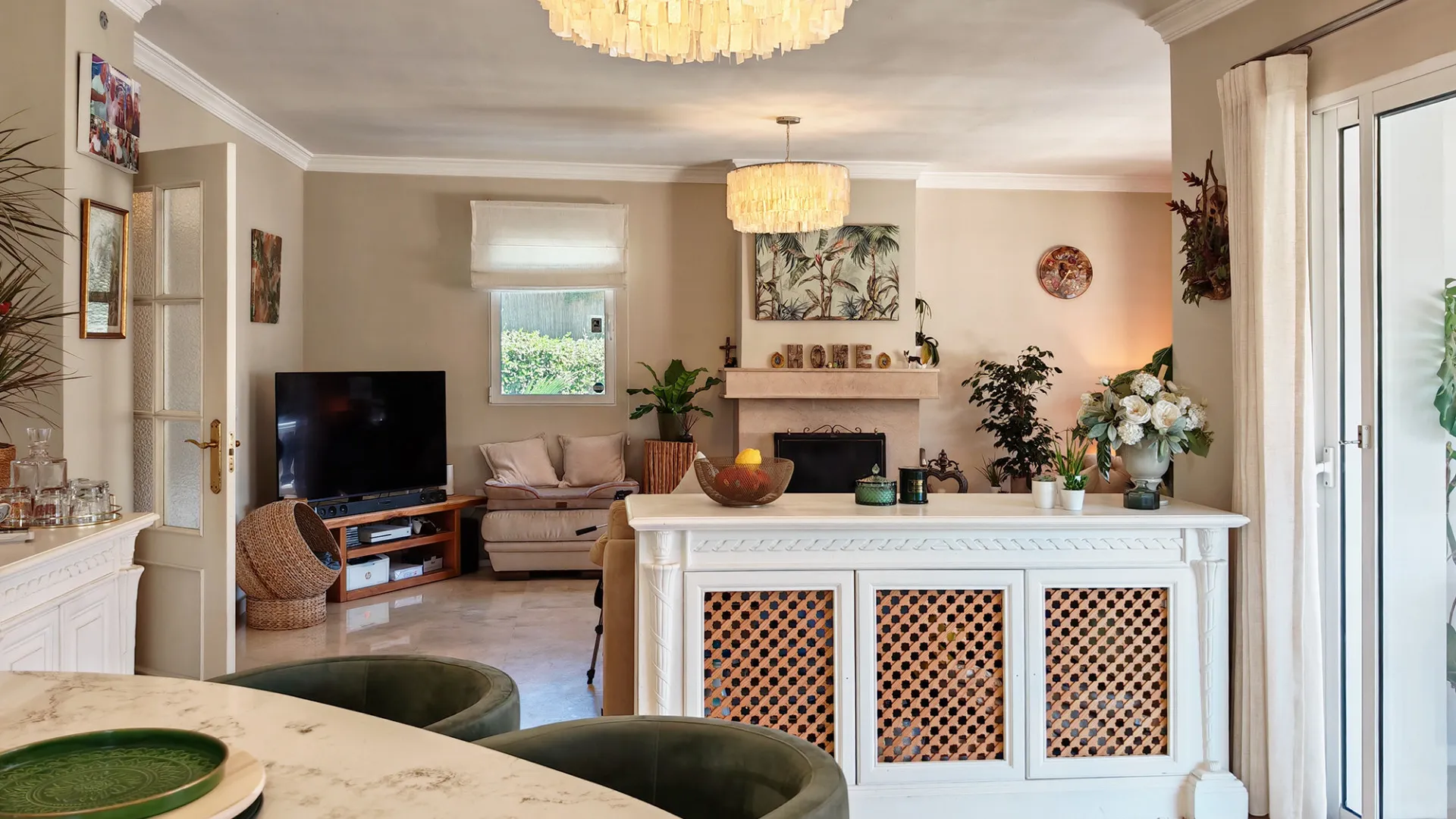 Villa for sale in Calahonda