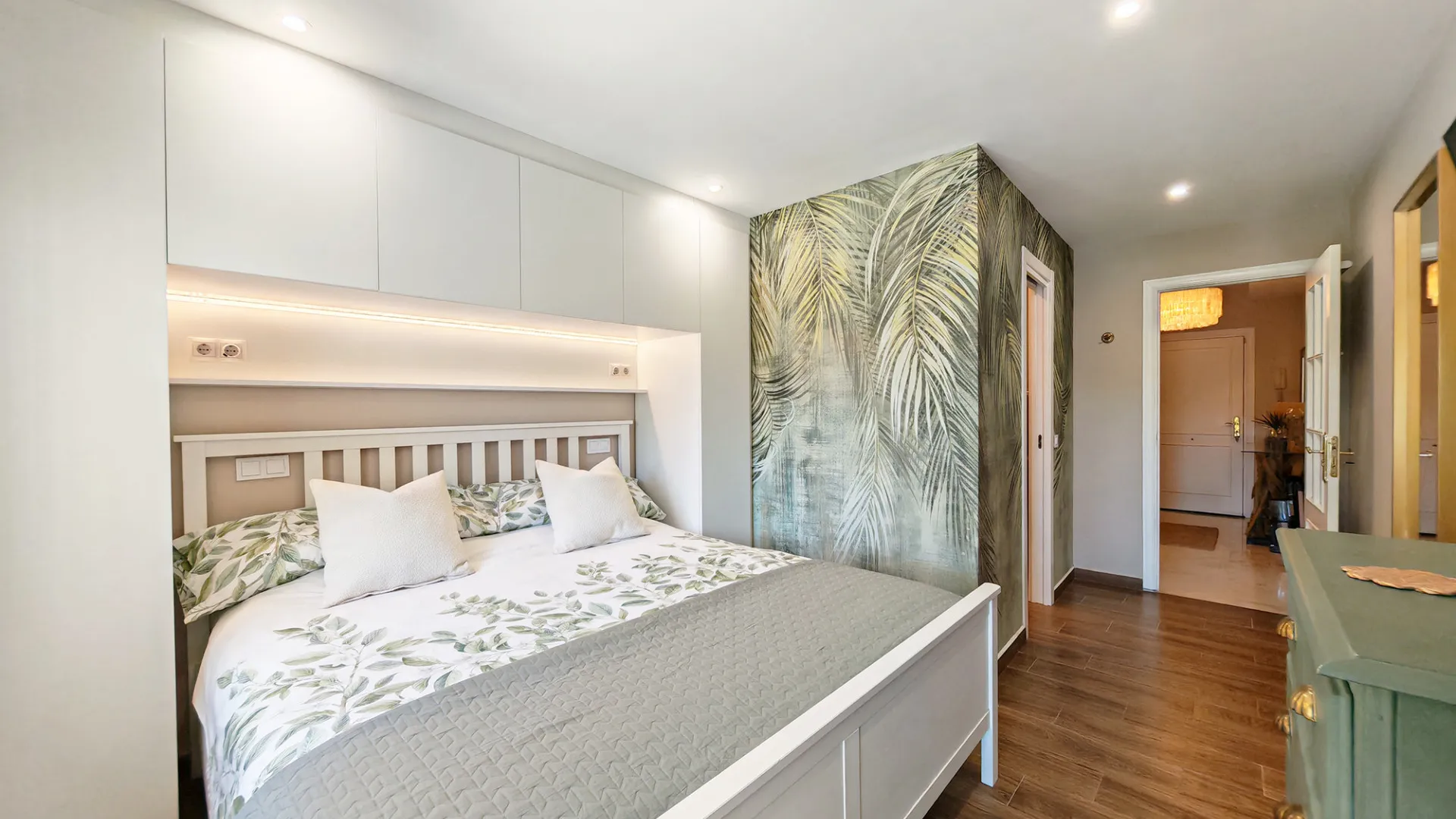Villa for sale in Calahonda