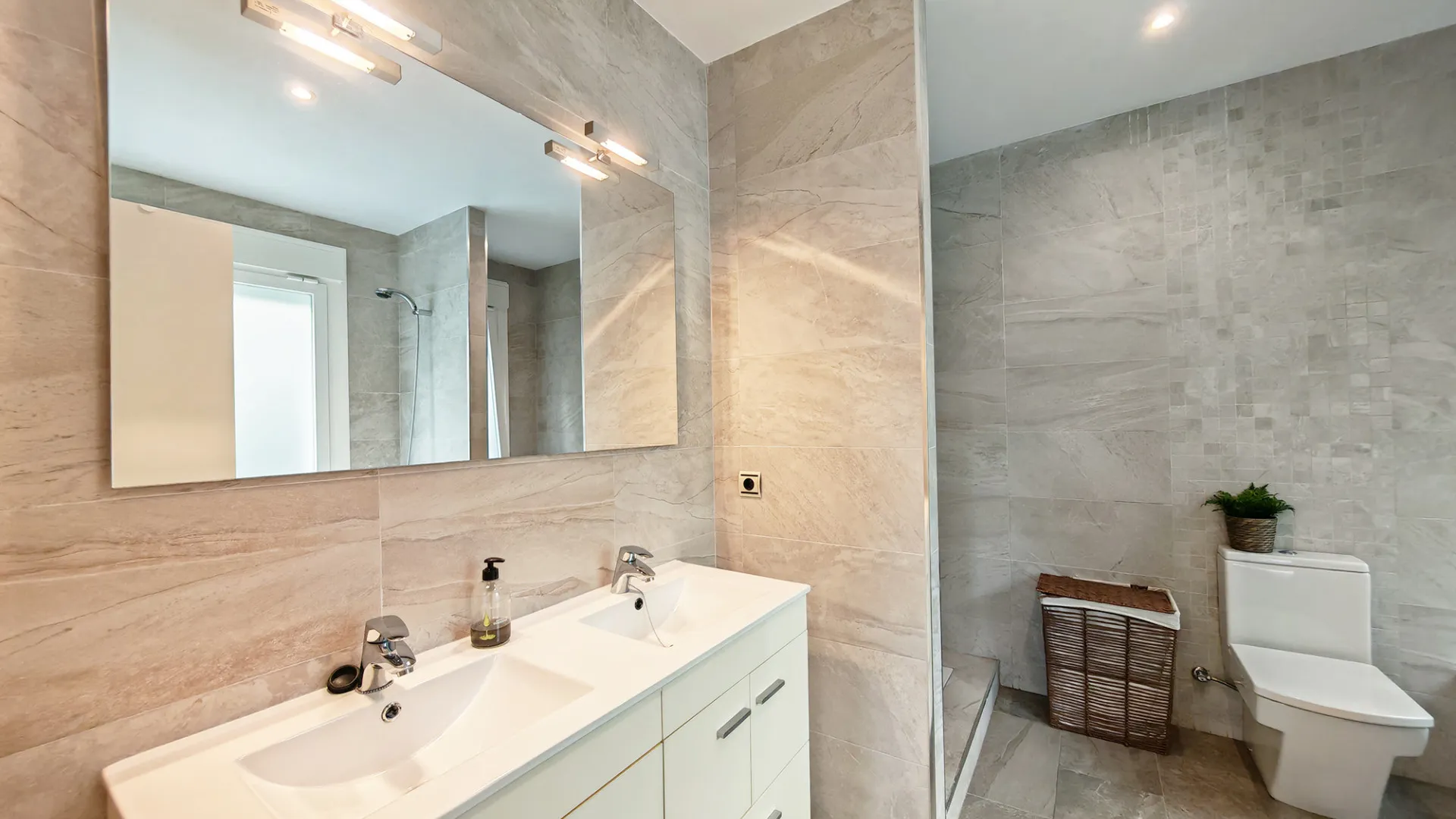 Semi detached villa for sale in Riviera del Sol