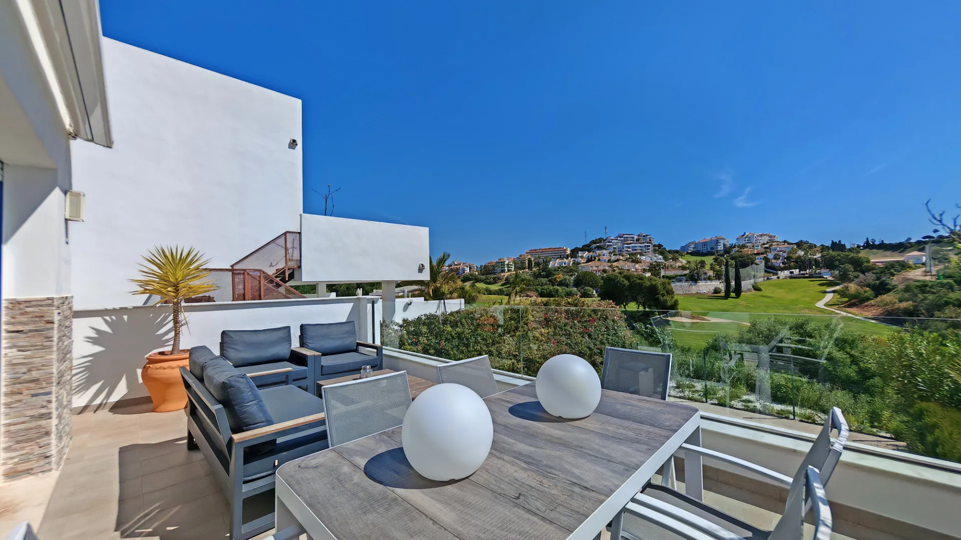 Semi detached villa for sale in Riviera del Sol