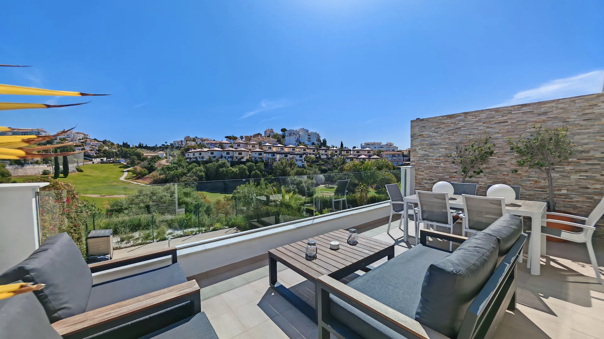 Semi detached villa for sale in Riviera del Sol