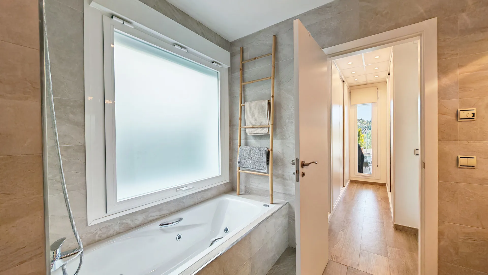 Semi detached villa for sale in Riviera del Sol