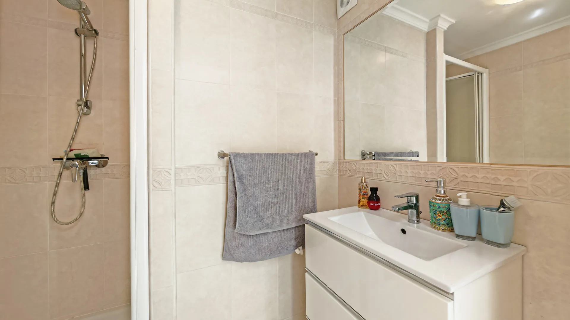 Semi detached villa for sale in Benalmadena