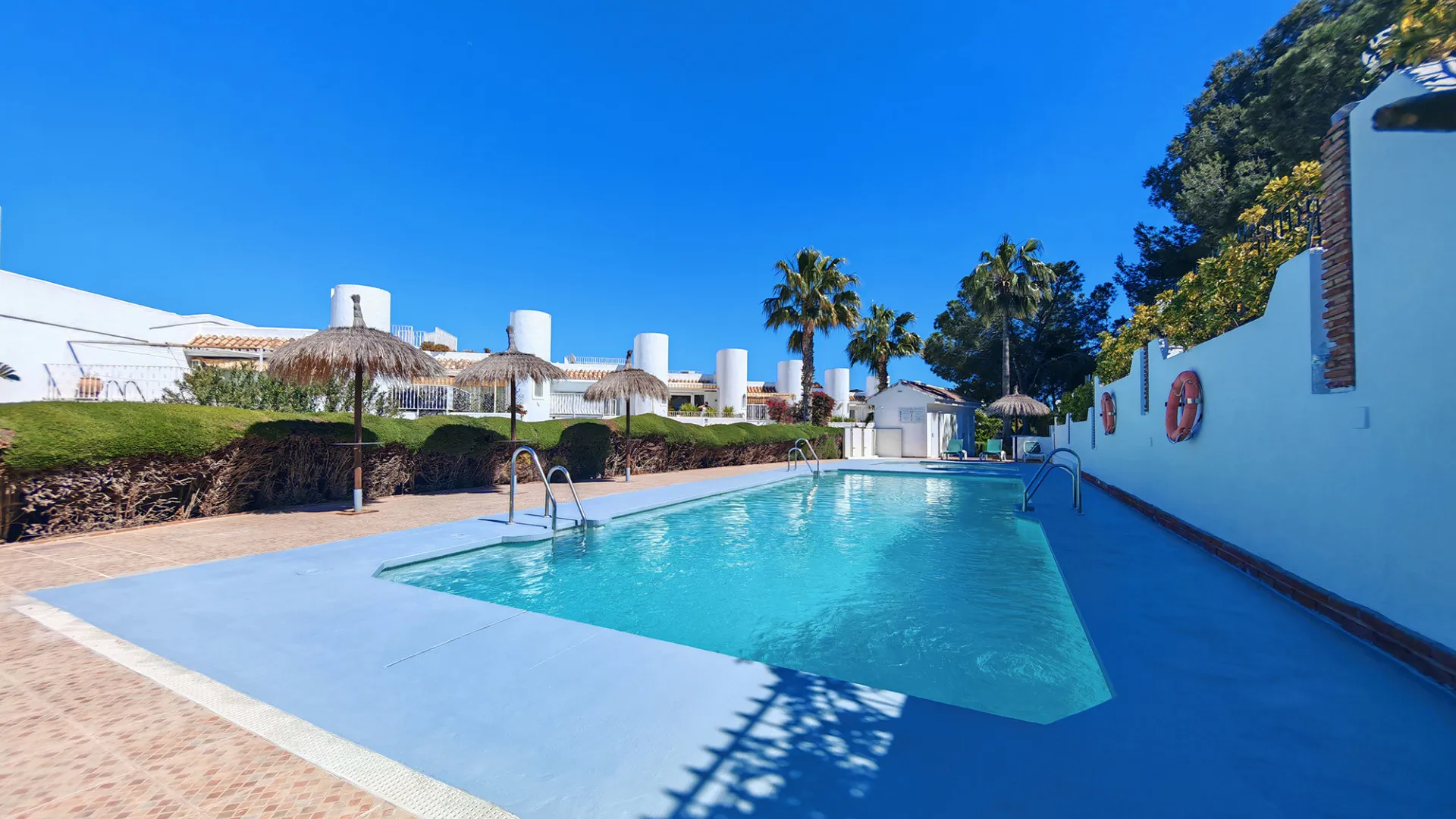 Semi detached villa for sale in Benalmadena