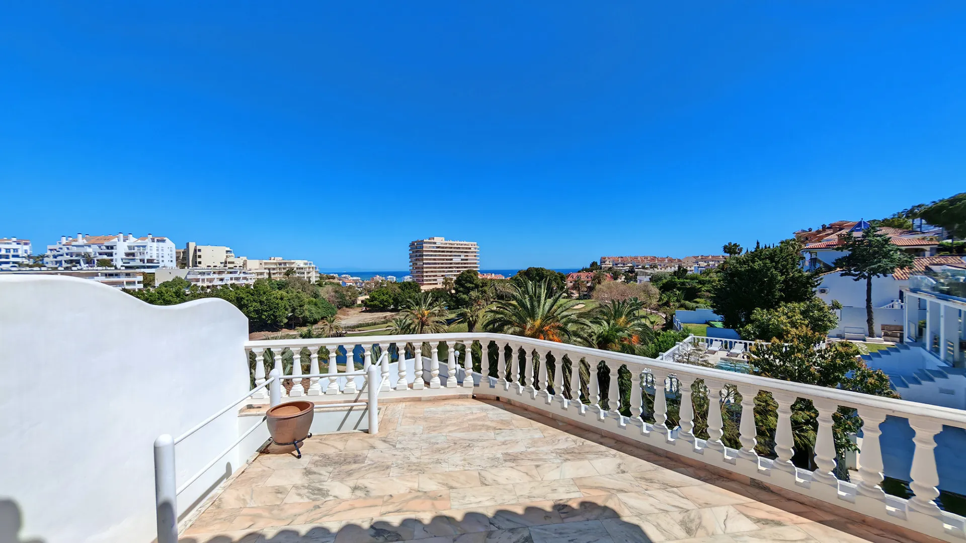 Semi detached villa for sale in Benalmadena
