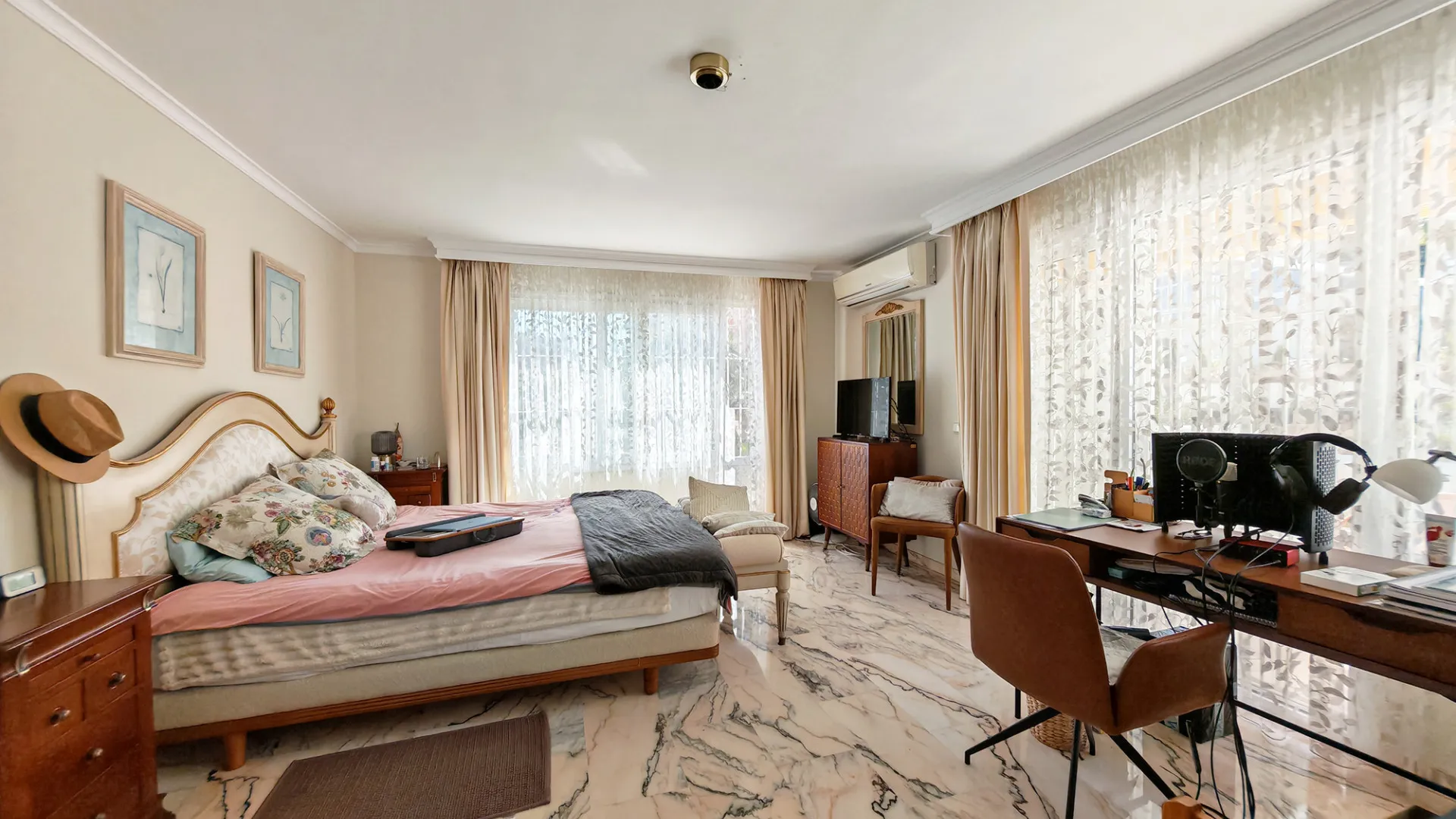 Semi detached villa for sale in Benalmadena