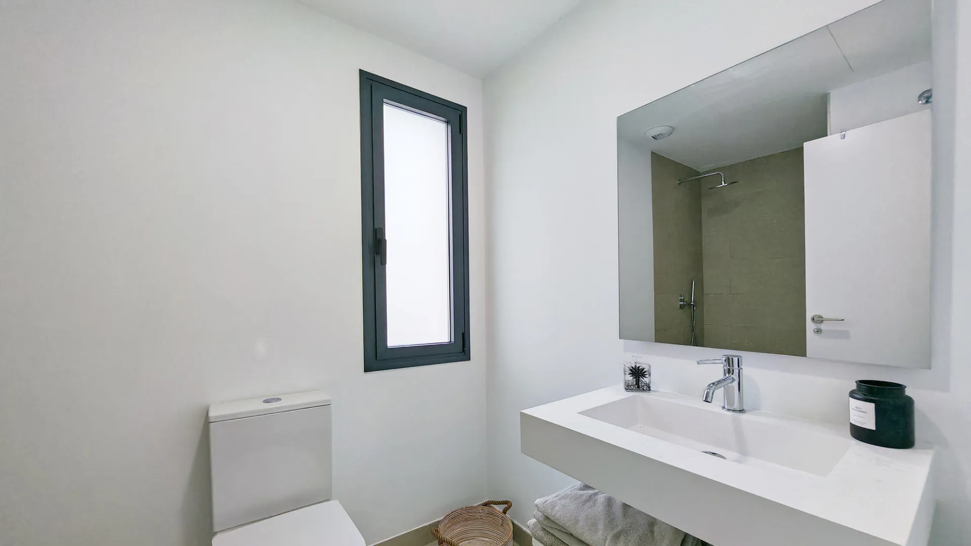Semi detached villa for sale in Estepona with 3 bedrooms