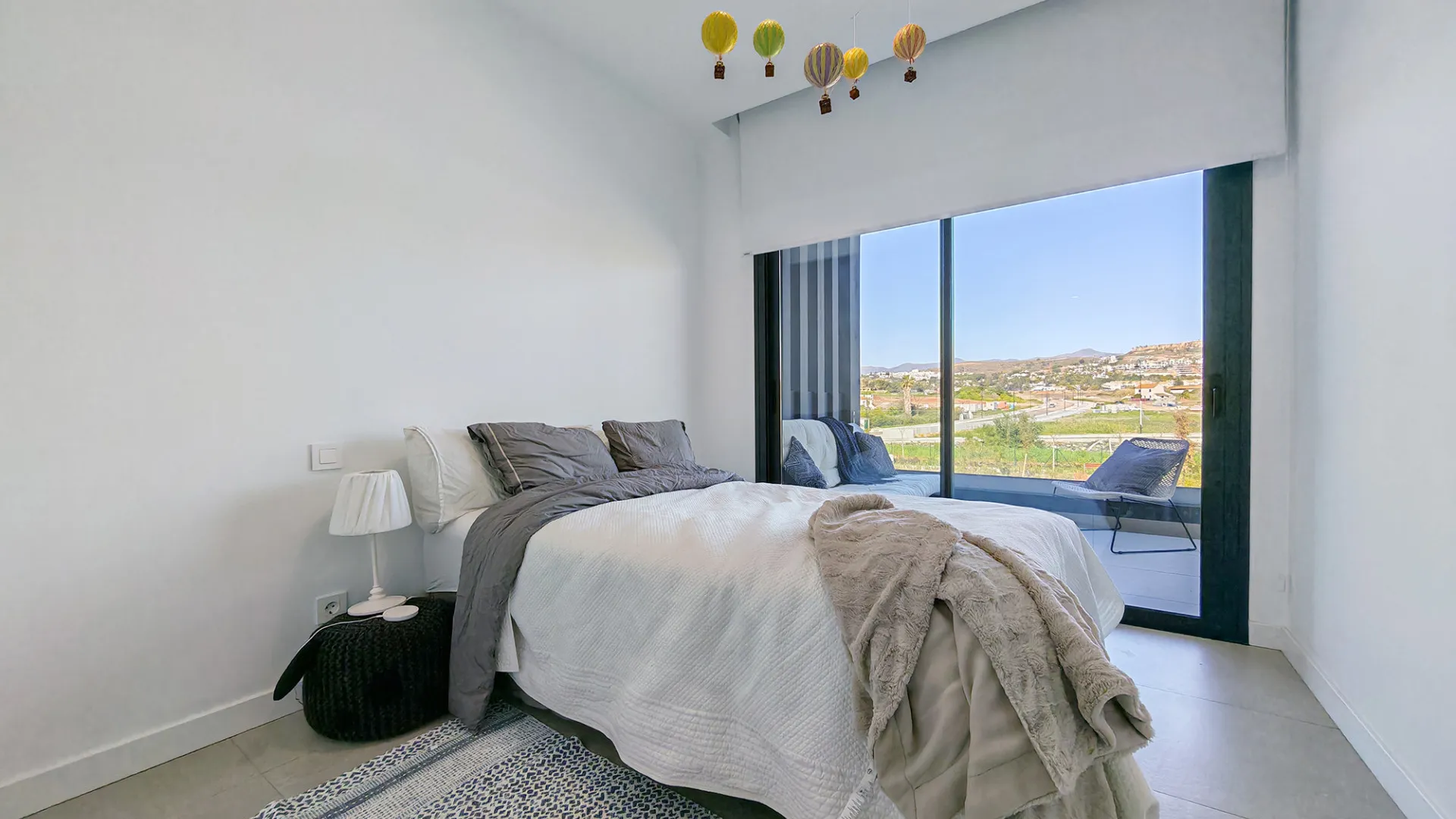 Semi detached villa for sale in Estepona with 3 bedrooms