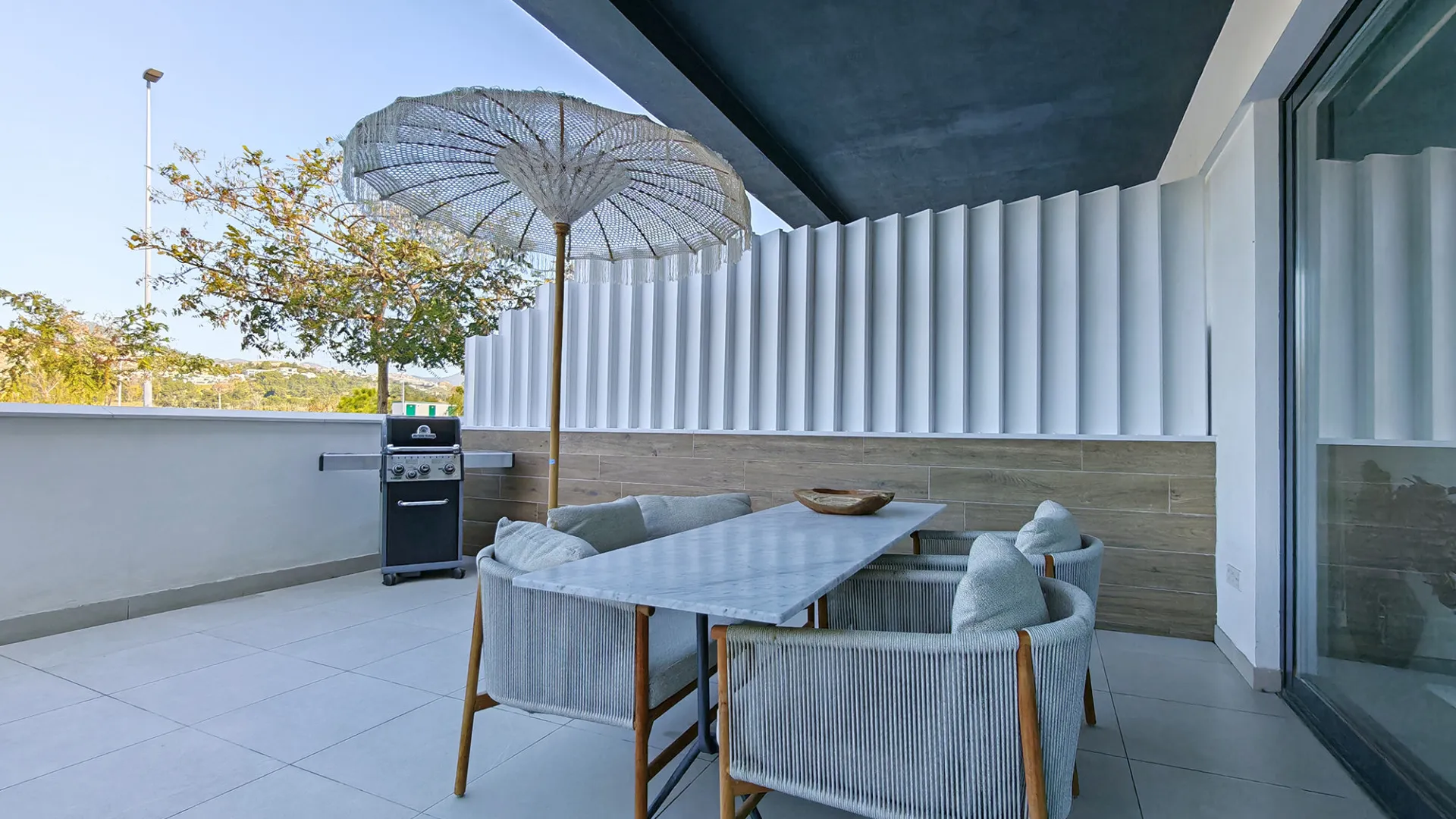 Semi detached villa for sale in Estepona with 3 bedrooms