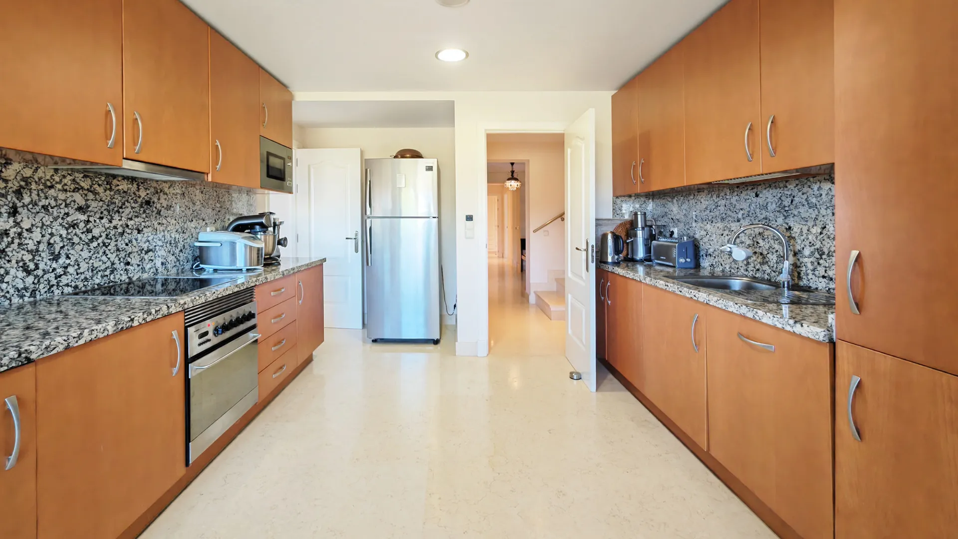 Se vende atico duplex en Benahavis