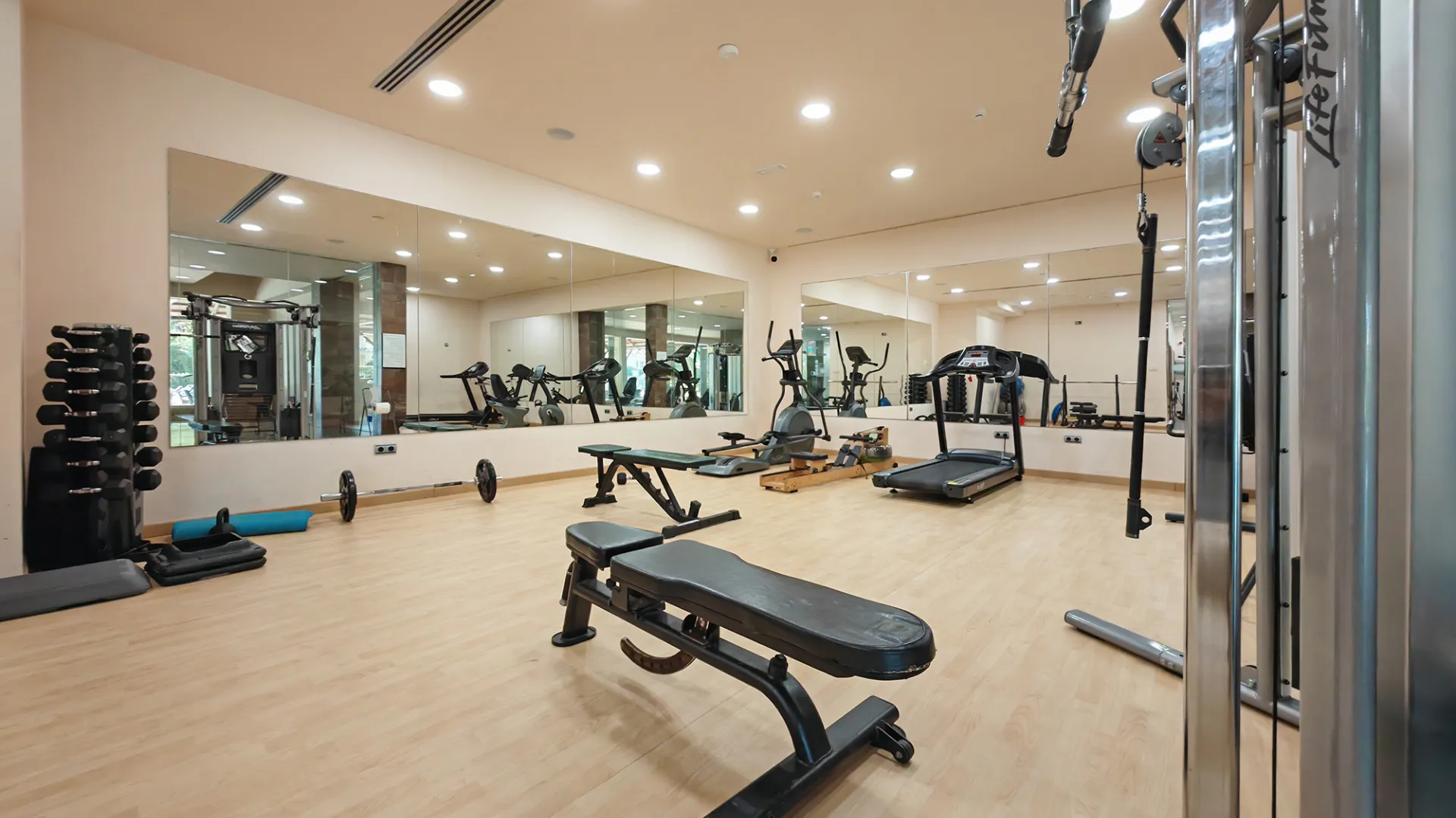 Se vende atico duplex en Benahavis