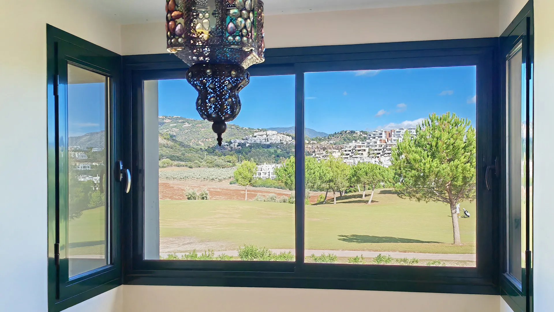 Se vende atico duplex en Benahavis