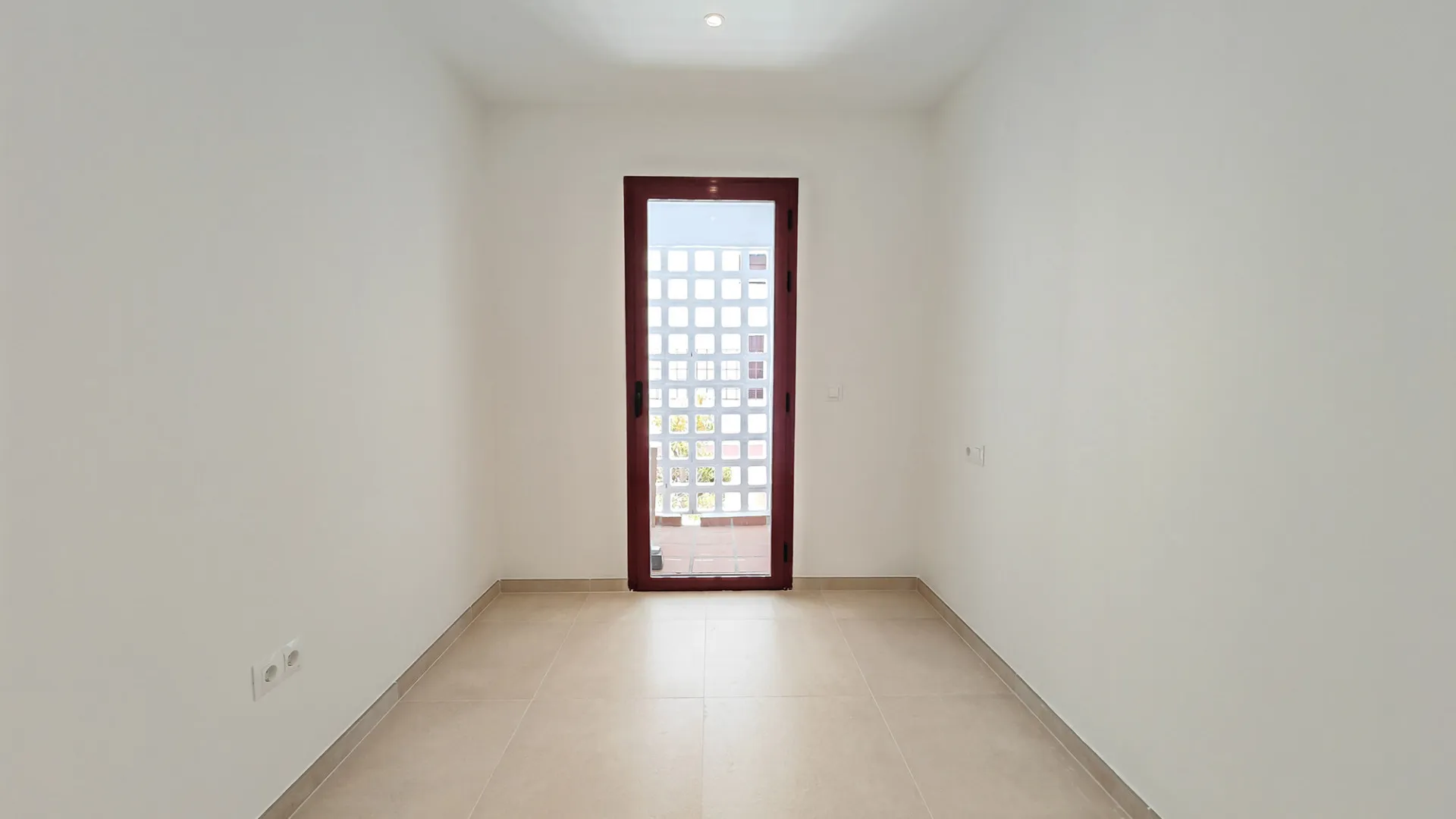 Ground floor apartment with 3 bedrooms for sale in La Maestranza