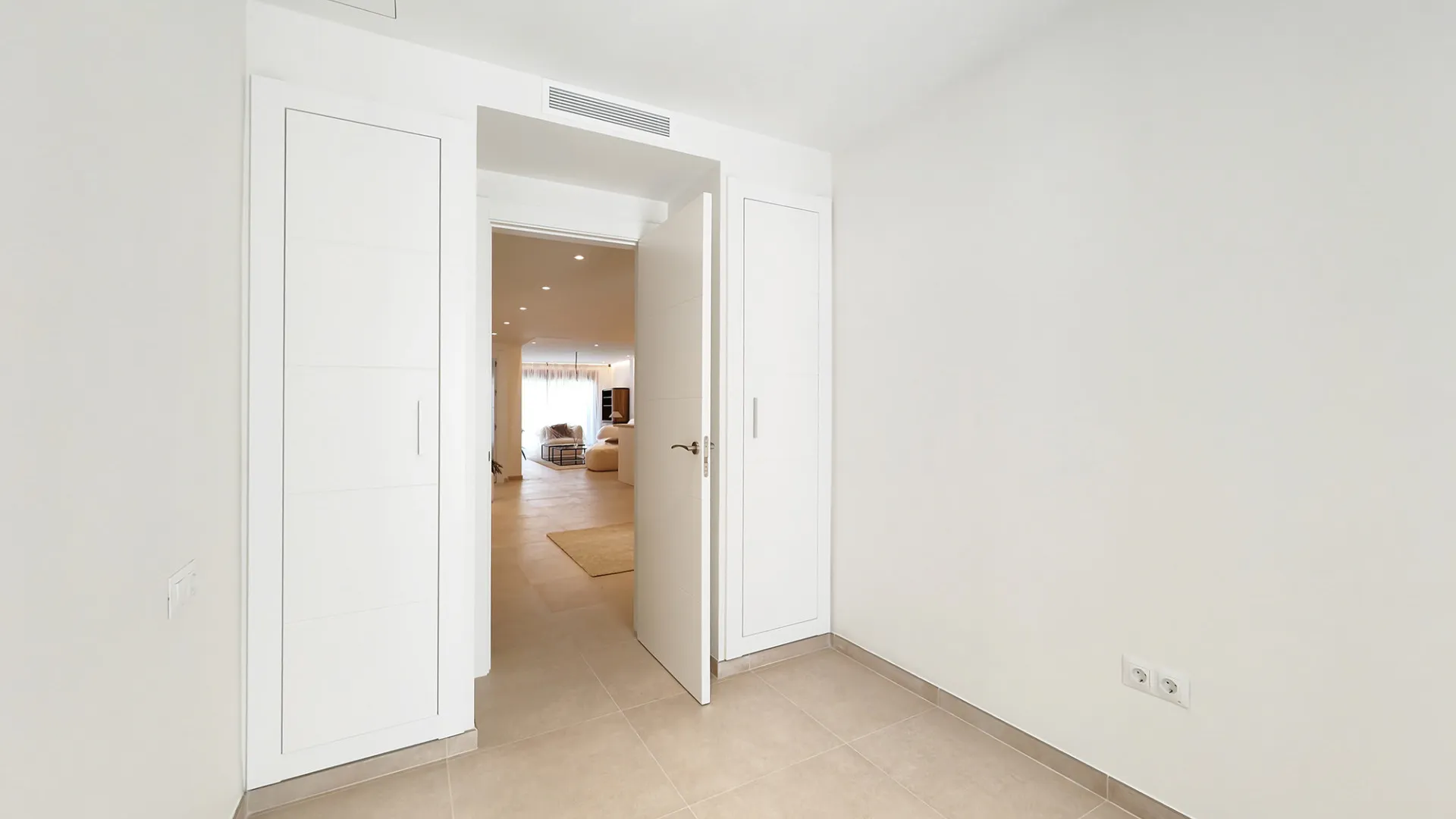 Ground floor apartment with 3 bedrooms for sale in La Maestranza