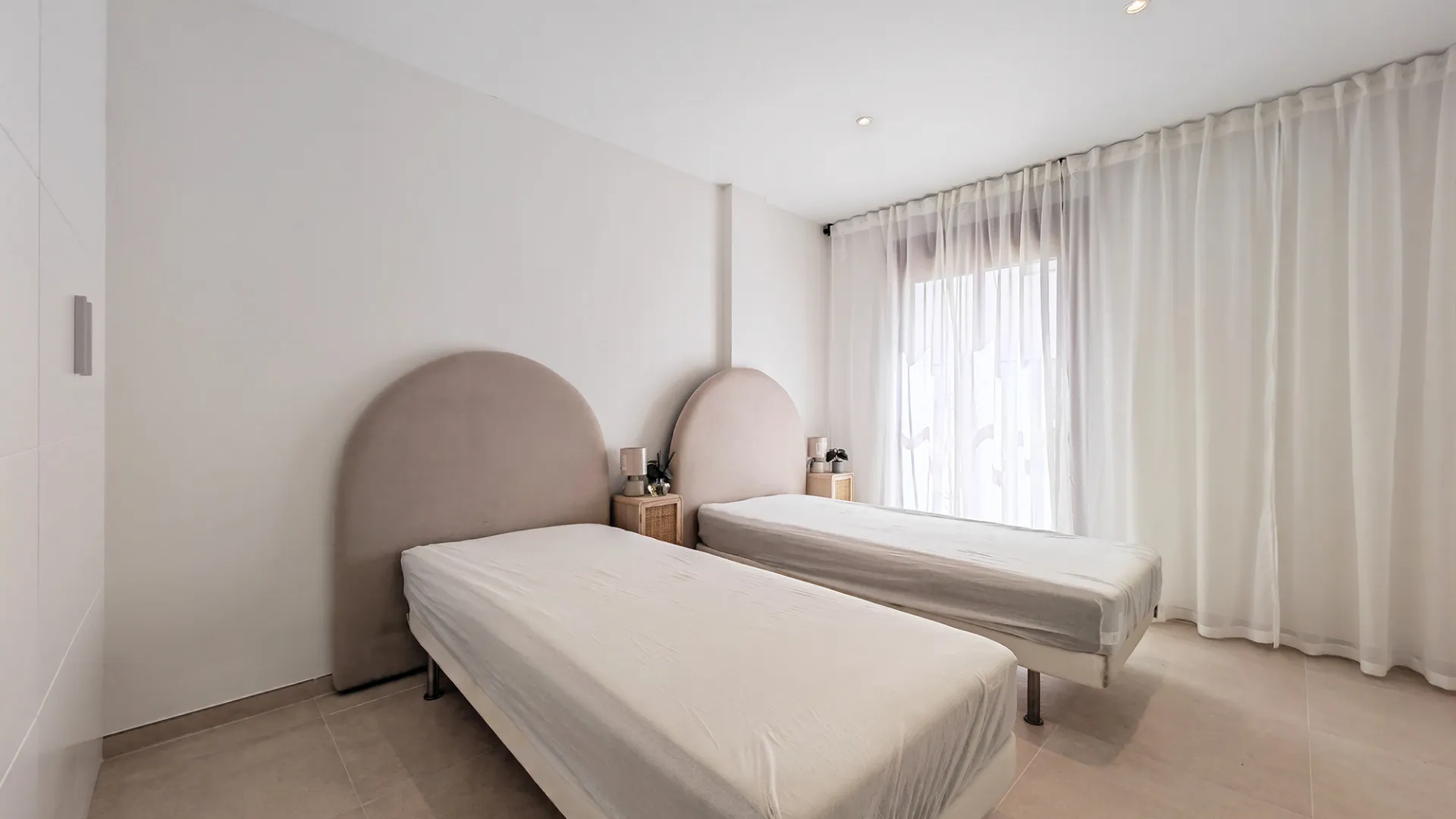 Ground floor apartment with 3 bedrooms for sale in La Maestranza