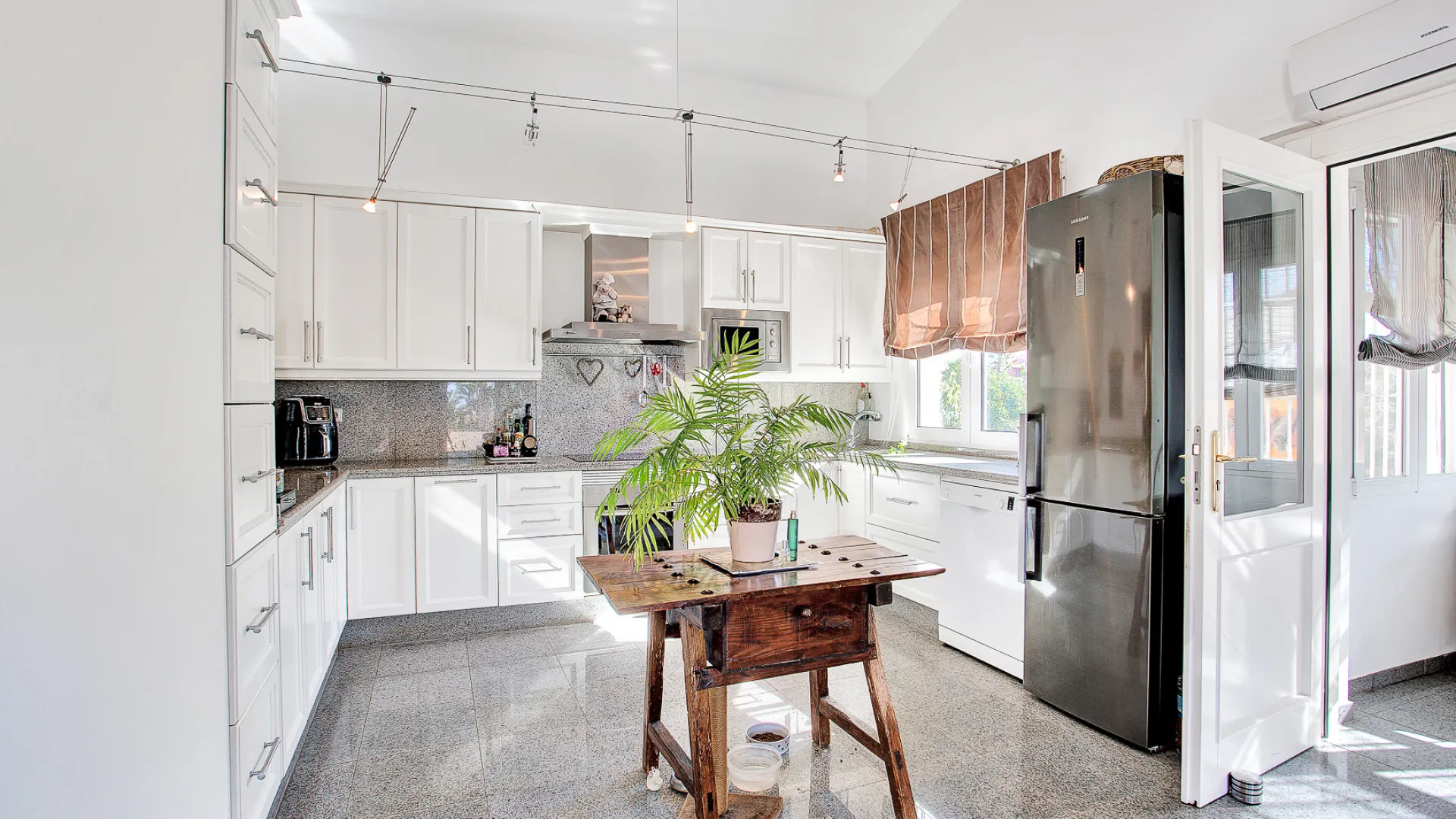 Marbesa, villa con 6 dormitorios en venta