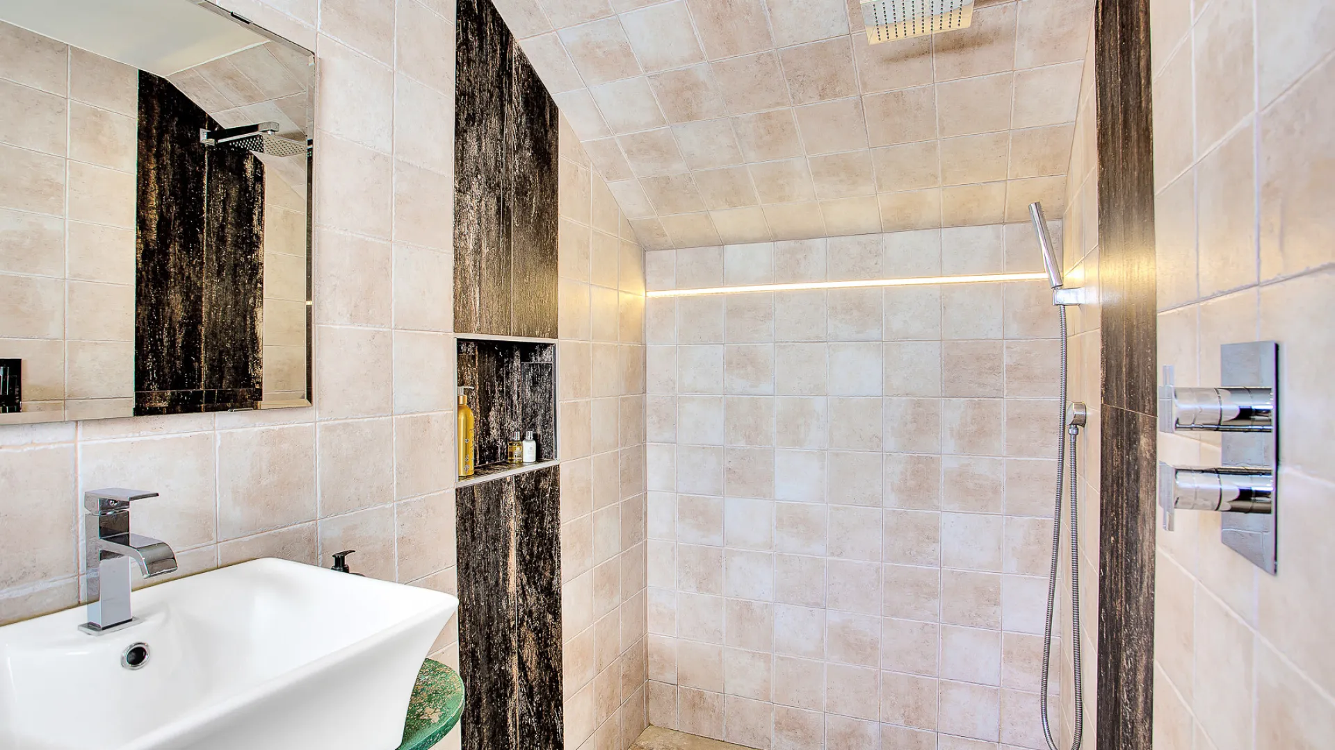 Marbesa, villa con 6 dormitorios en venta