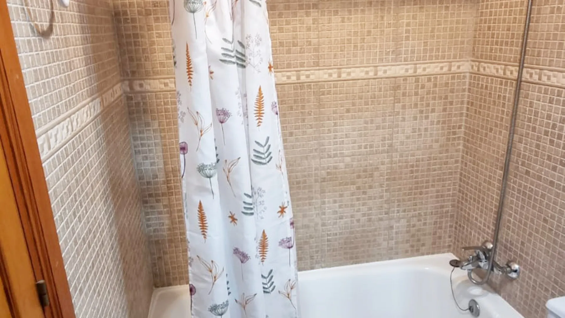Se vende adosado en Estepona con 5 dormitorios