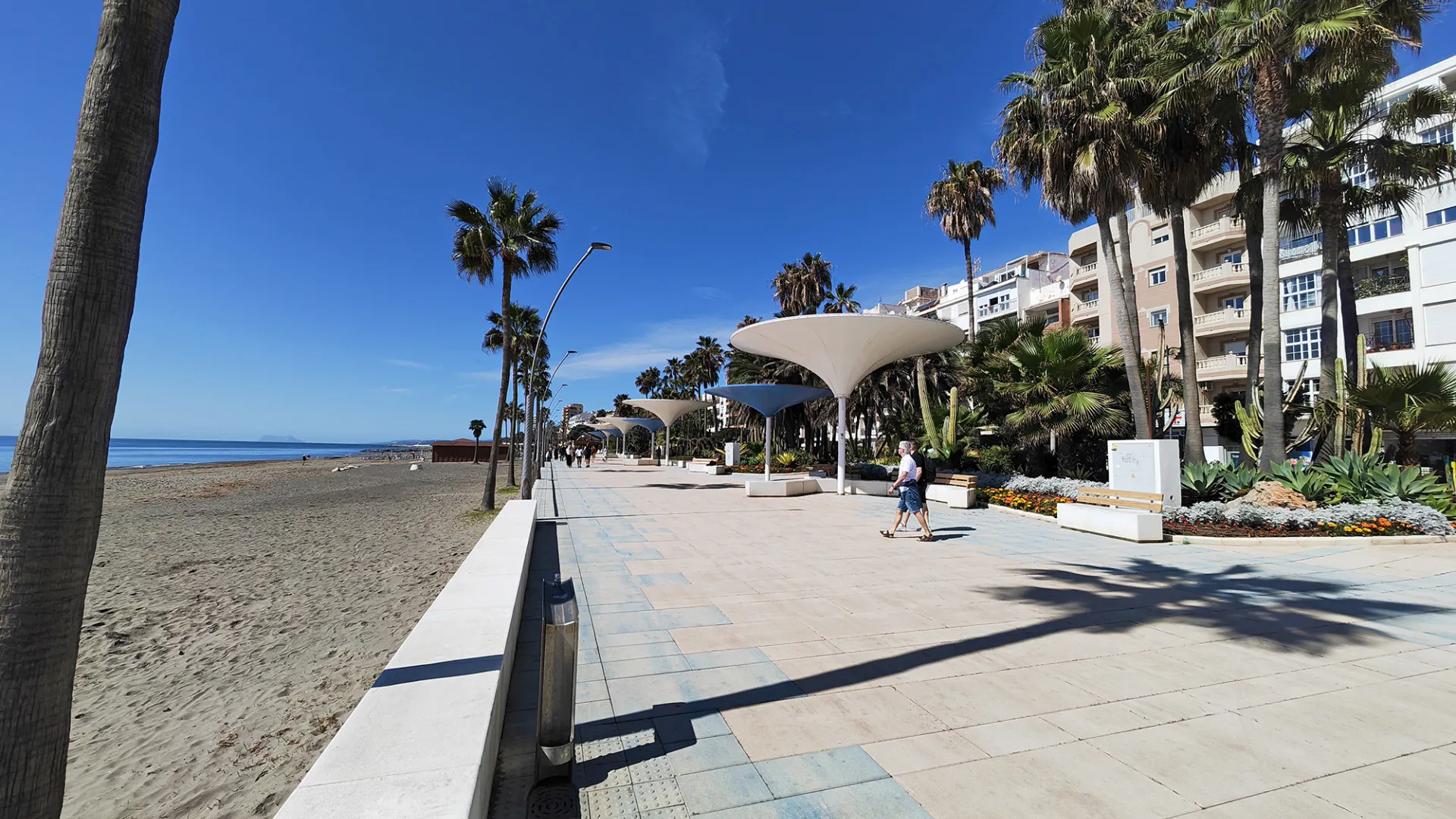 Se vende adosado en Estepona con 5 dormitorios