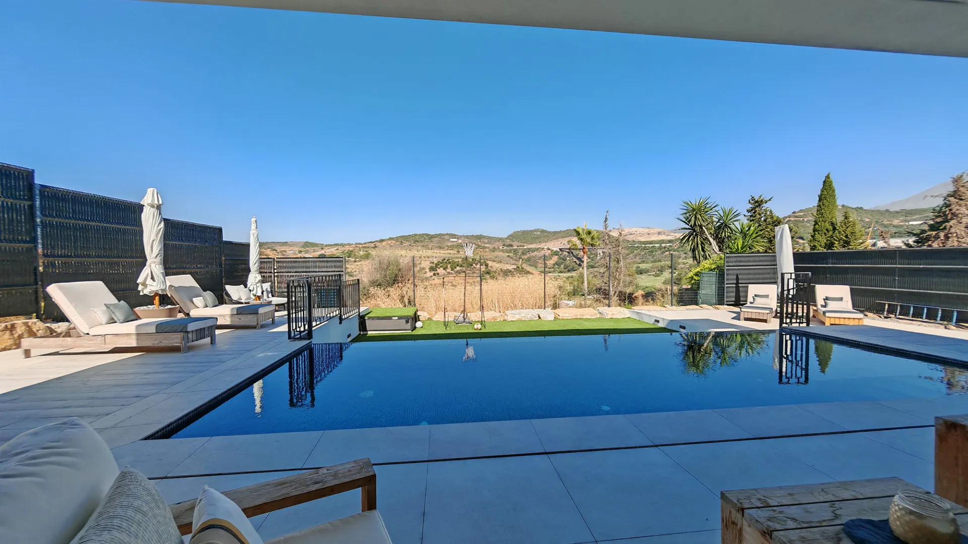 For sale villa in Estepona