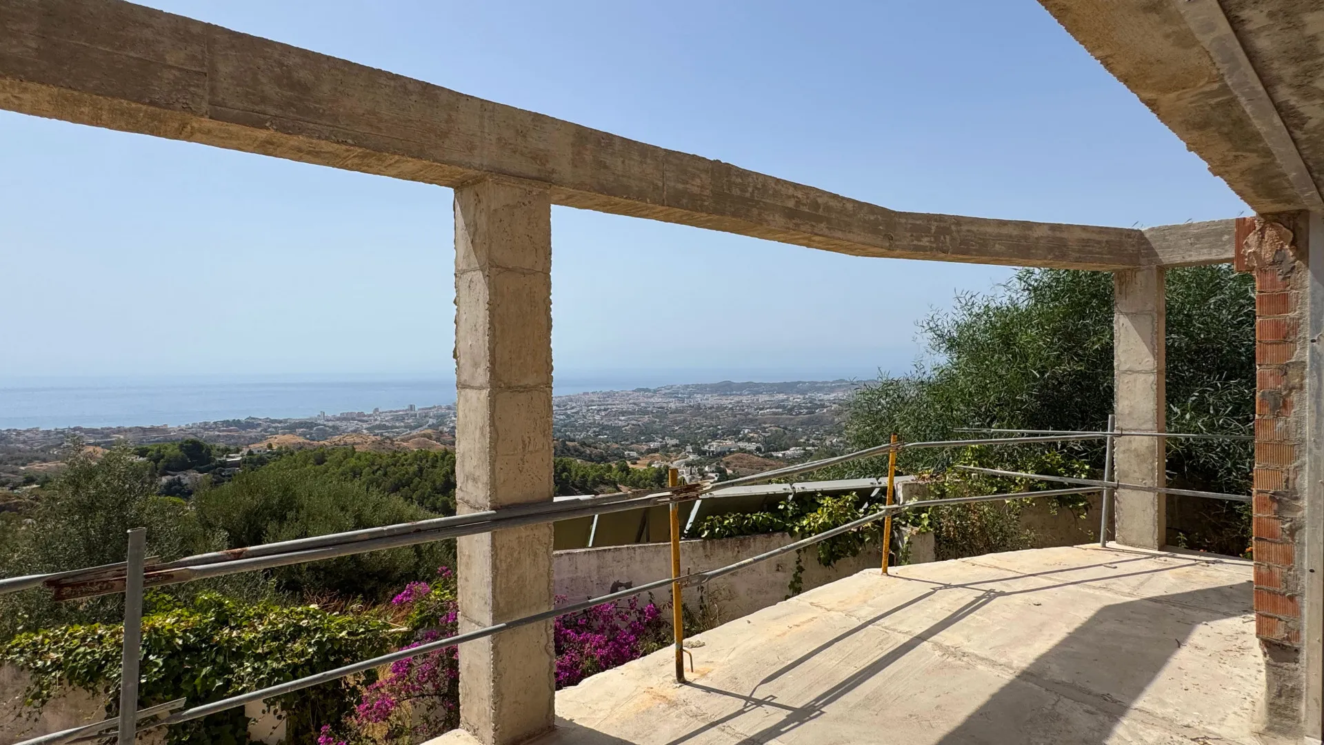 Buy villa with 7 bedrooms in Mijas Pueblo