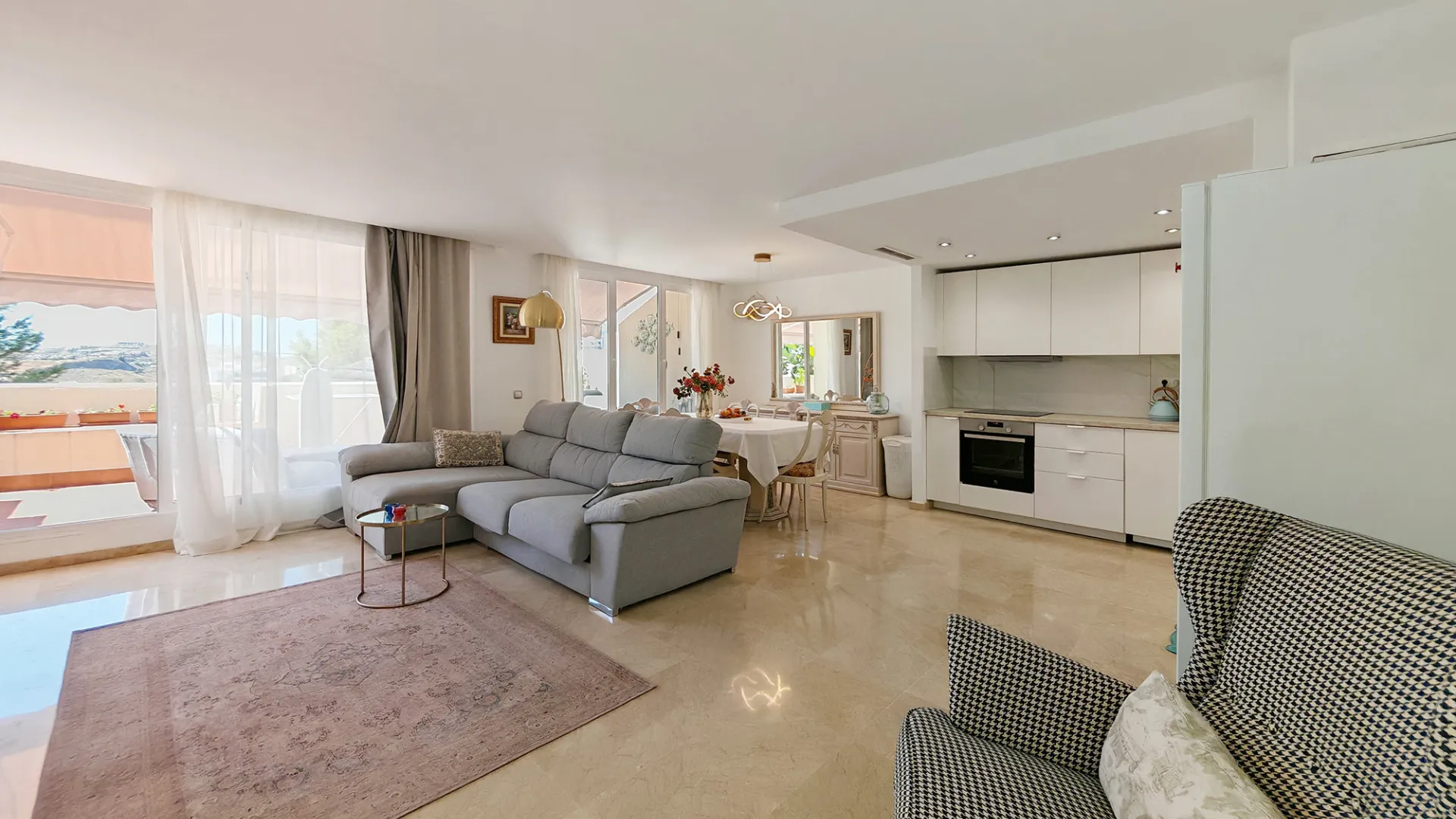 Buy ground floor apartment in Puerto del Almendro