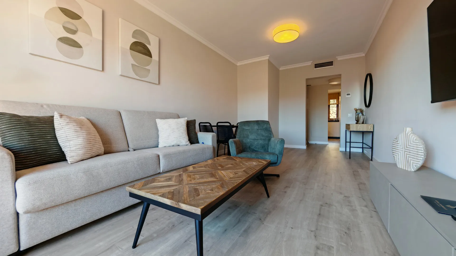 Apartment for sale in Benahavis