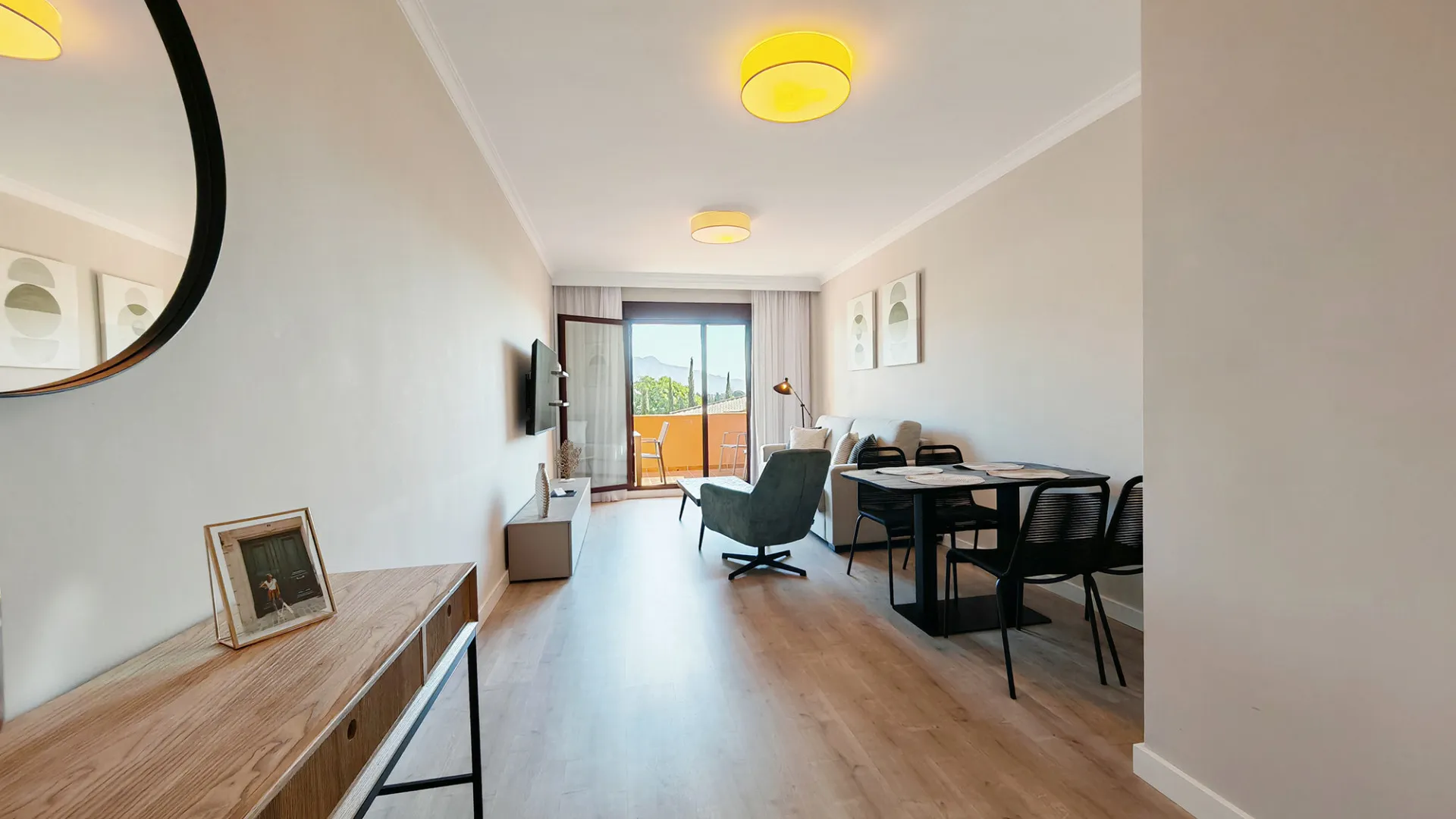 Apartment for sale in Benahavis