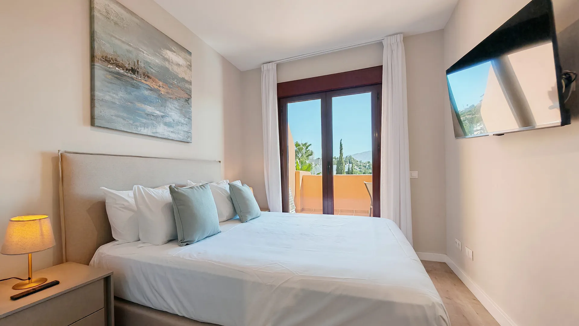 Apartment for sale in Benahavis