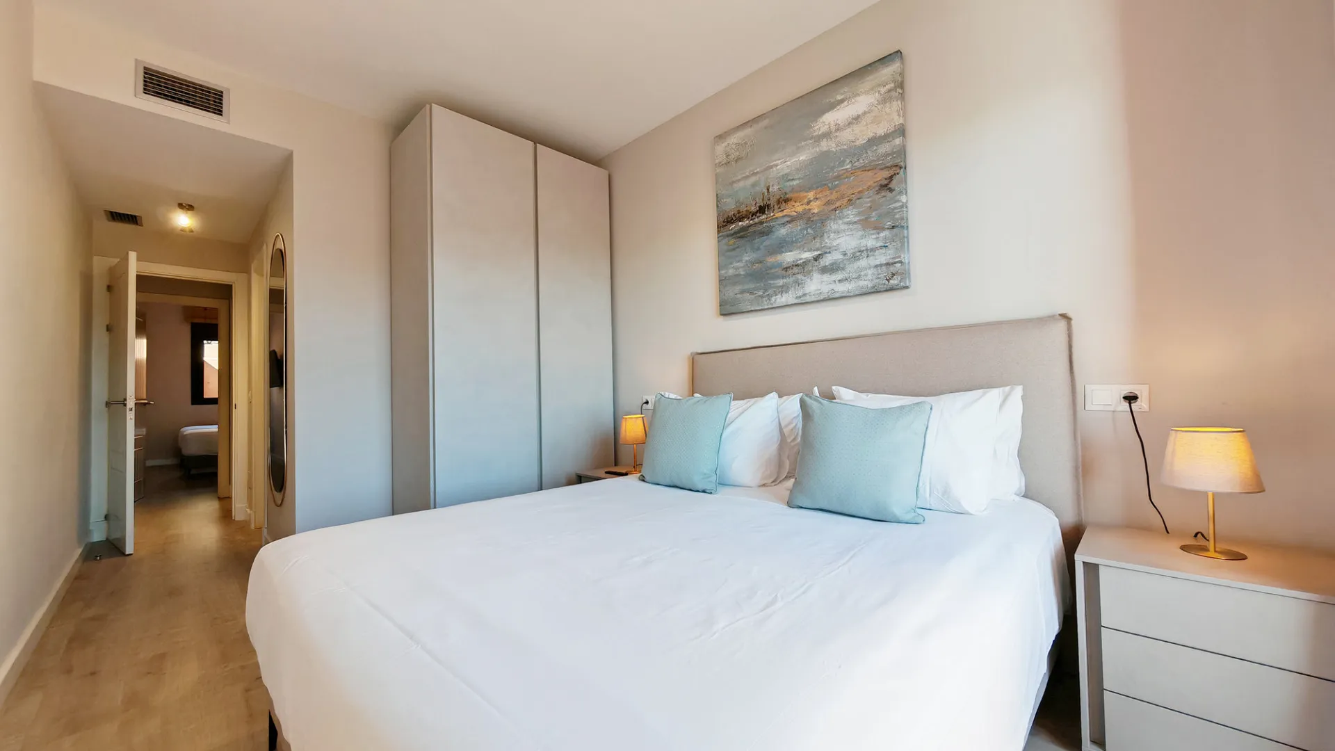 Apartment for sale in Benahavis