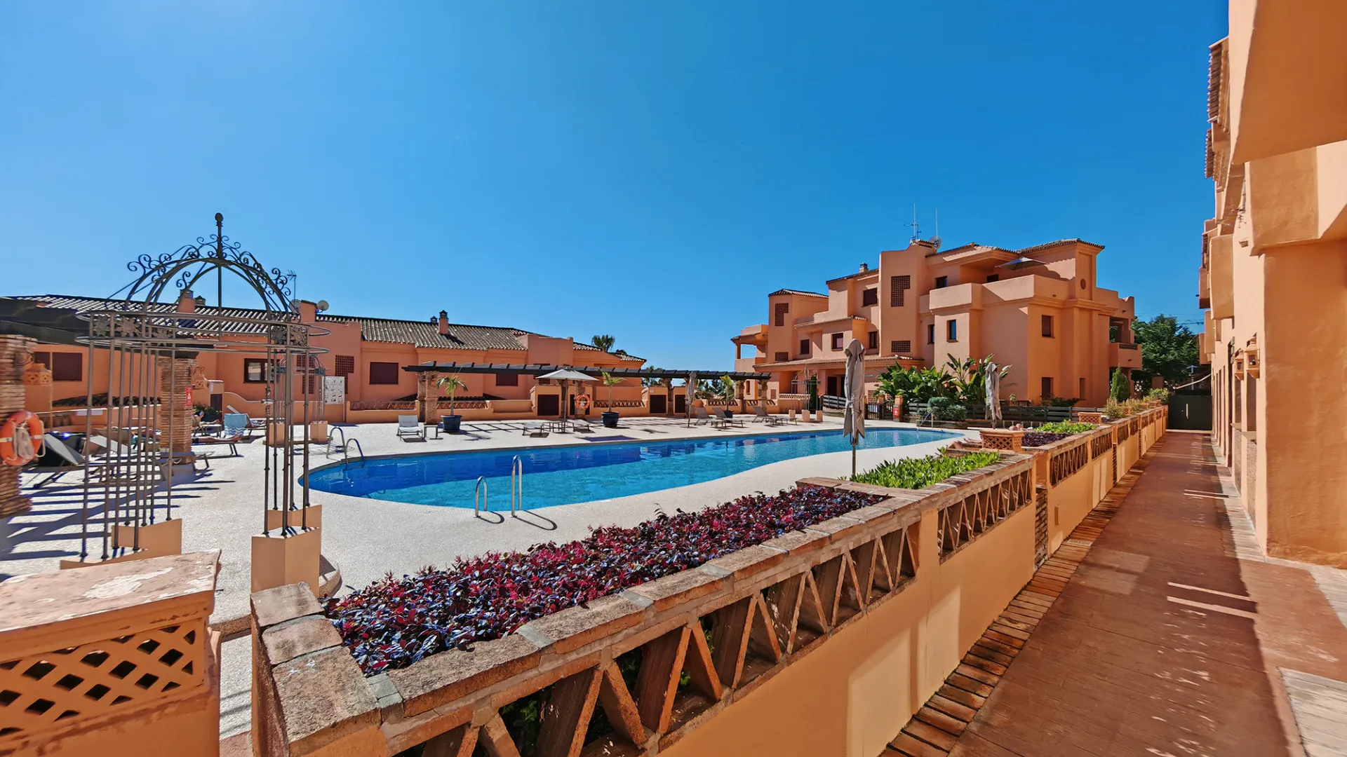 Apartment for sale in Benahavis