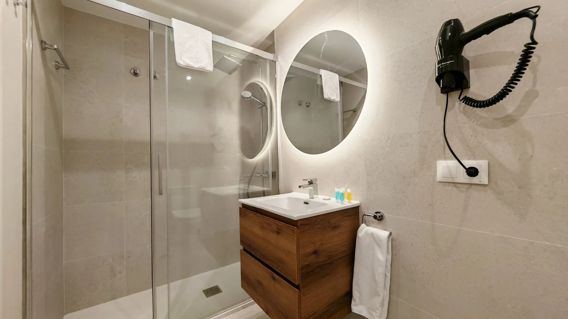 Apartment for sale in Benahavis