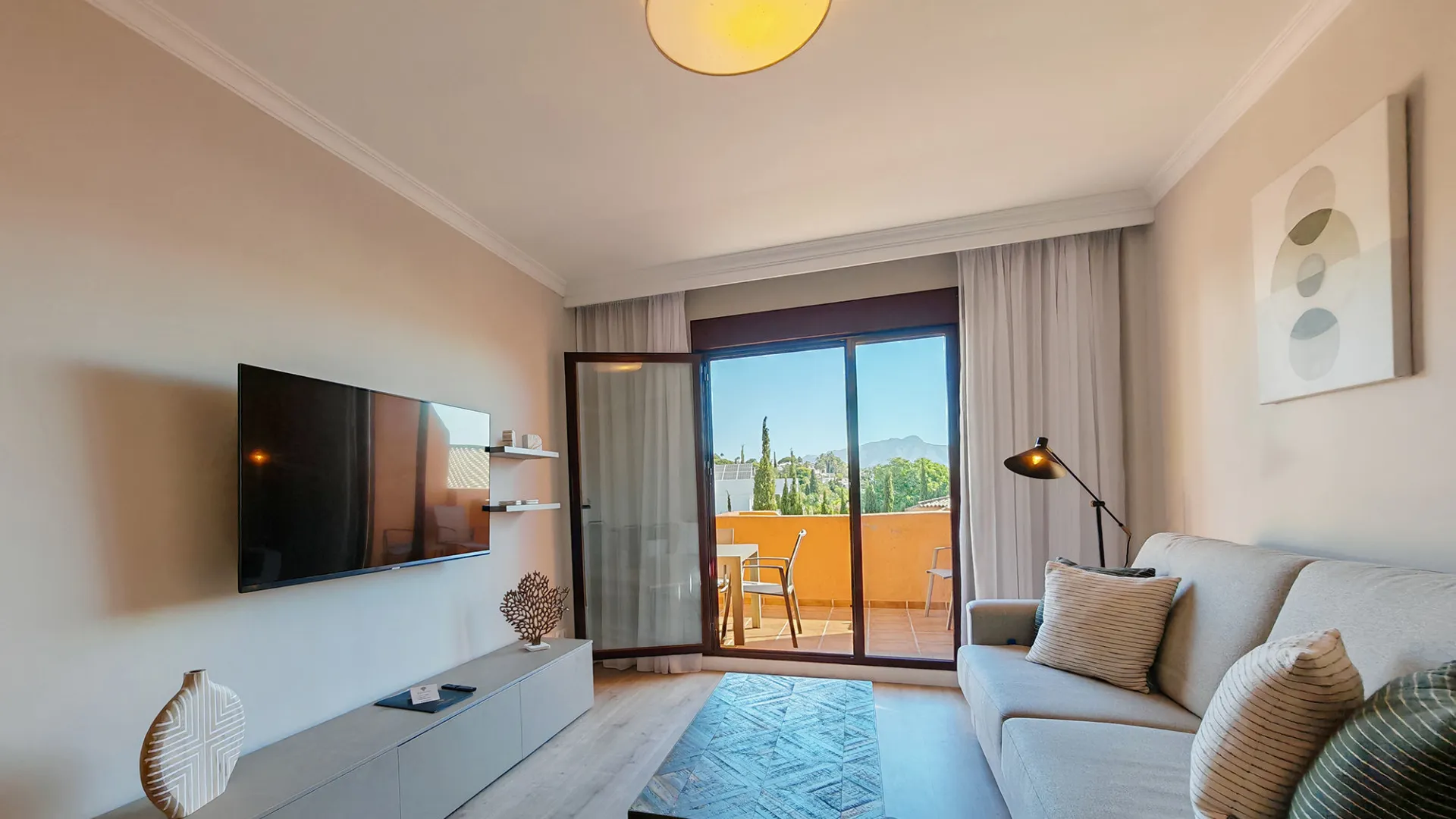 Apartment for sale in Benahavis