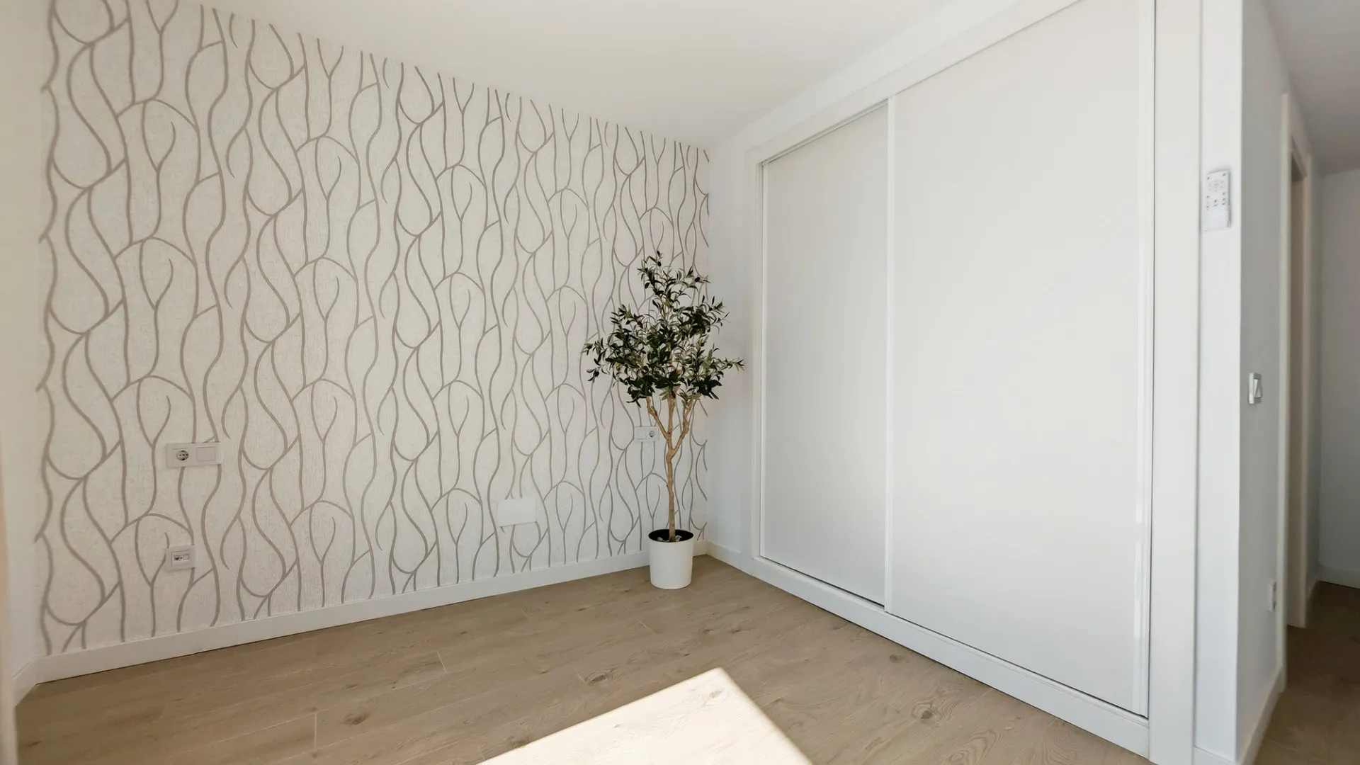 For sale apartment with 2 bedrooms in Estepona